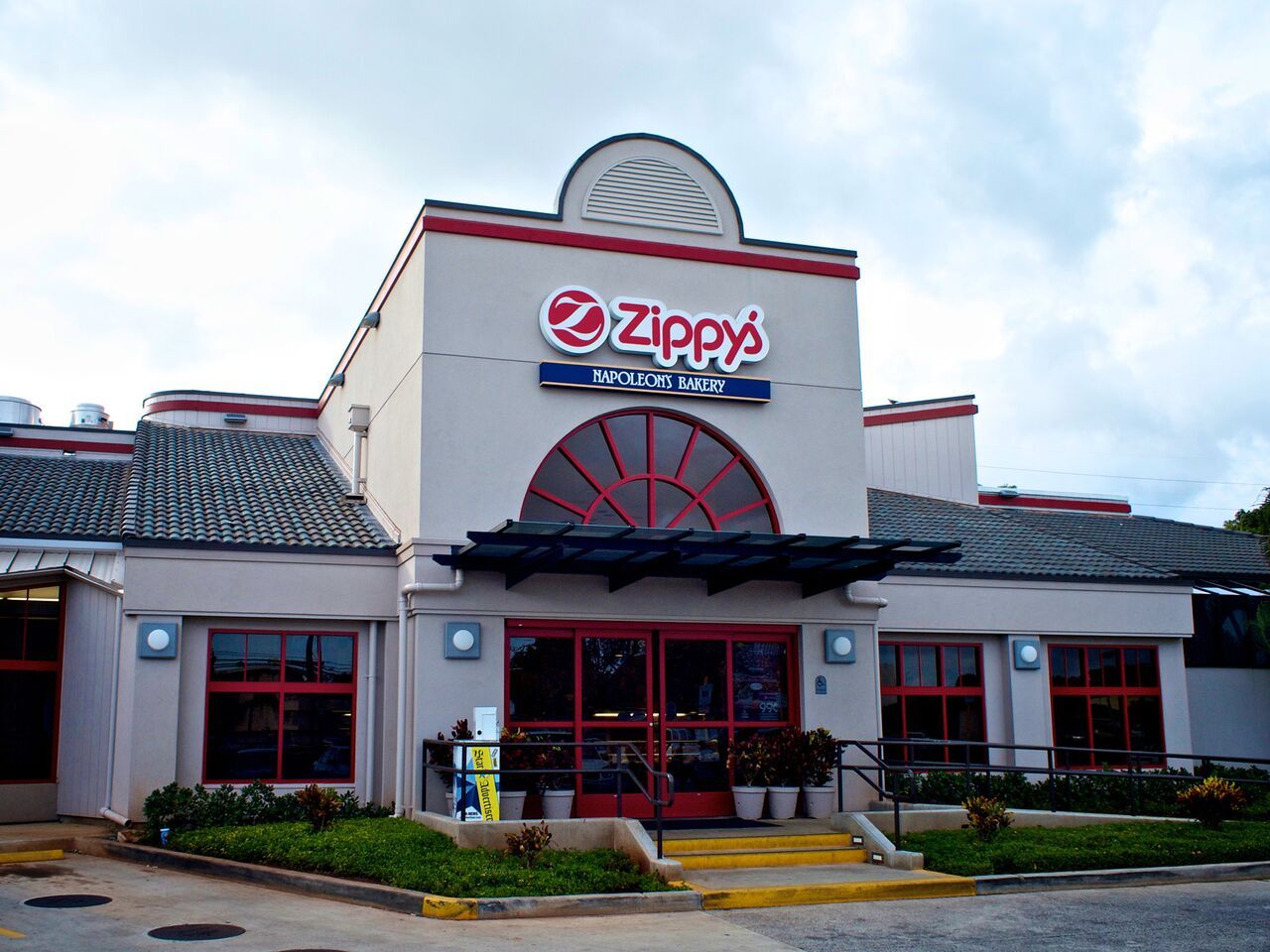Photo 1 of Zippy's Waiau in Pearl City, Oahu