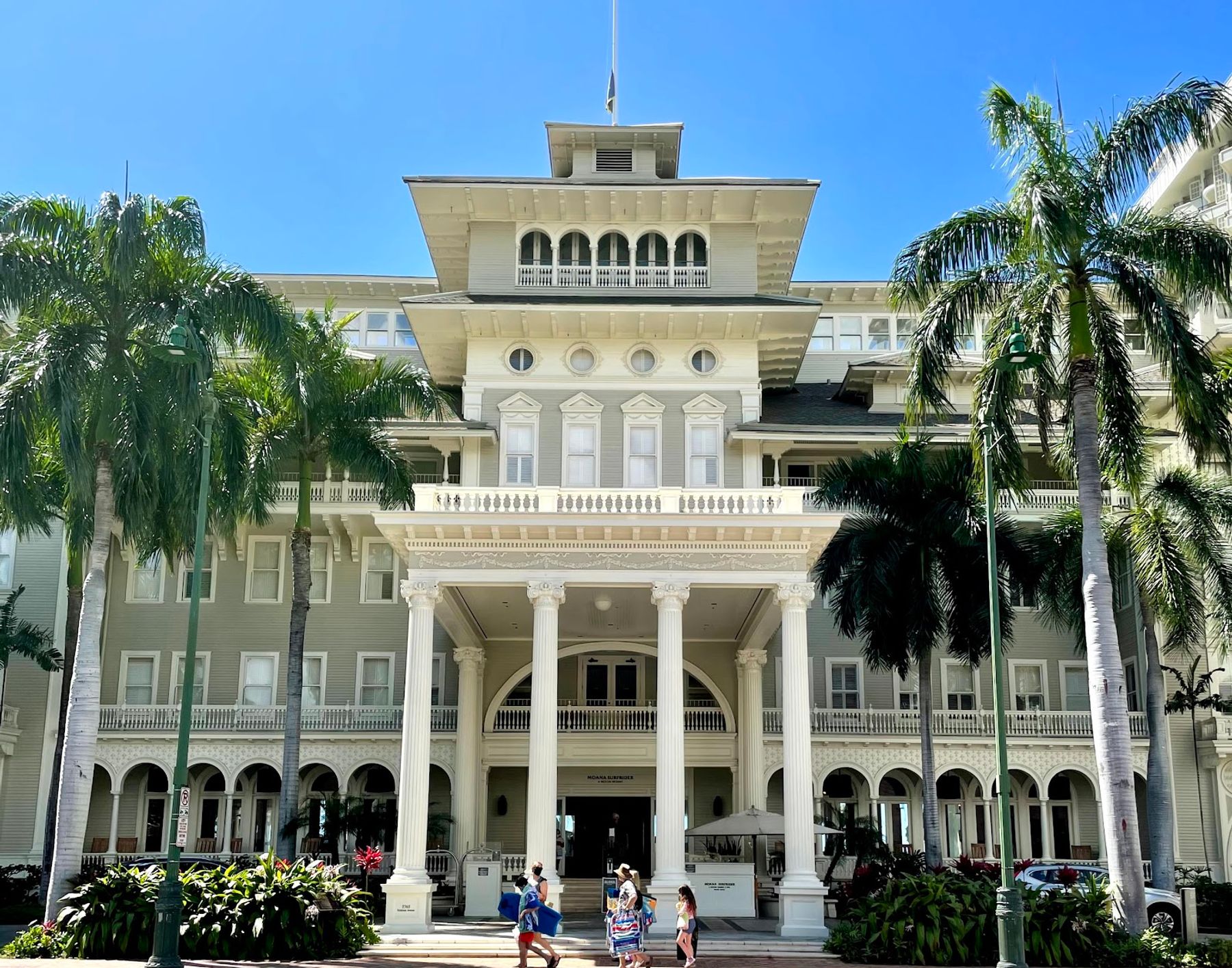 Photo 4 of Moana Surfrider, A Westin Resort & Spa, Waikiki Beach in Waikīkī, Oahu