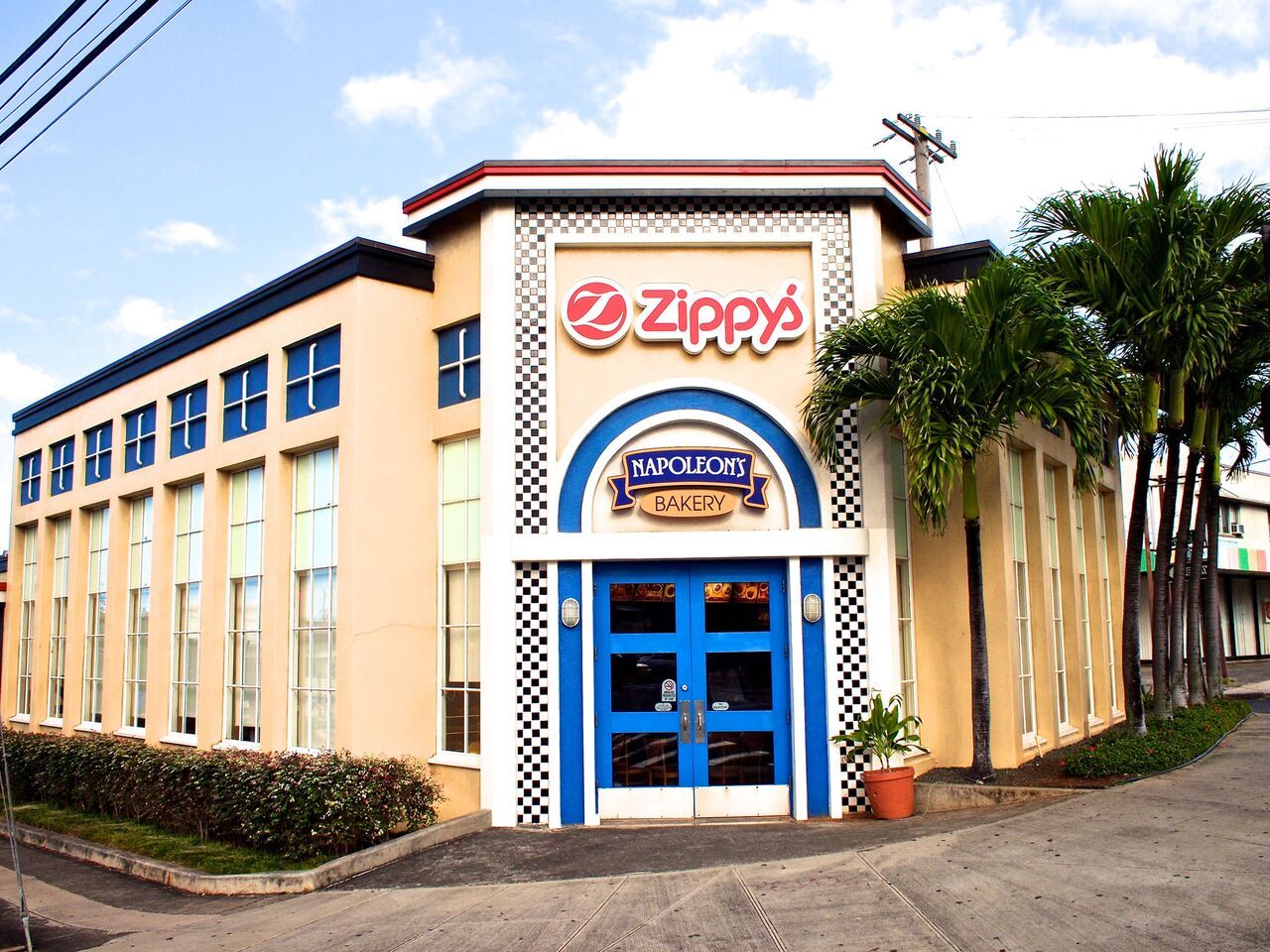 Photo 1 of Zippy's Kalihi in Pearl Harbor & ʻAiea, Oahu