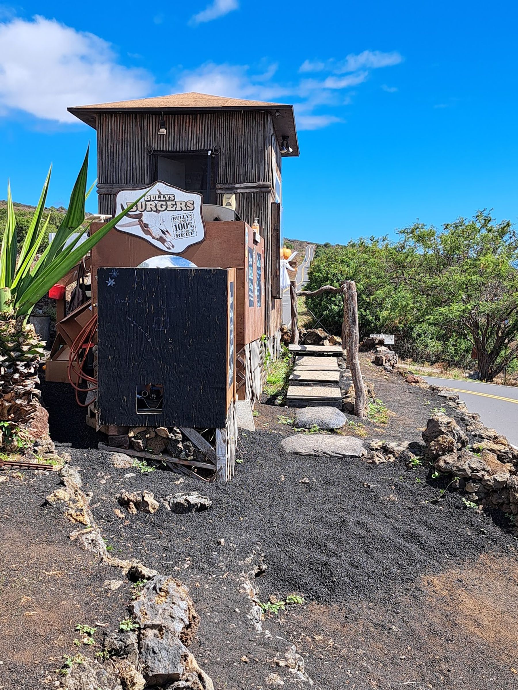 Photo 3 of Bully's Burgers in Ulupalakua, Maui