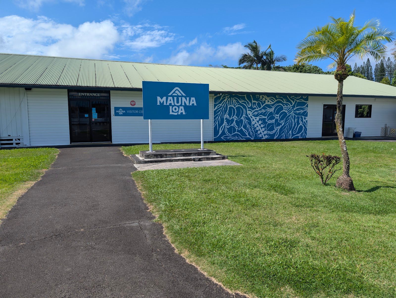 Photo 4 of Mauna Loa Macadamia Nut Visitor Center in Pāhoa, Big Island