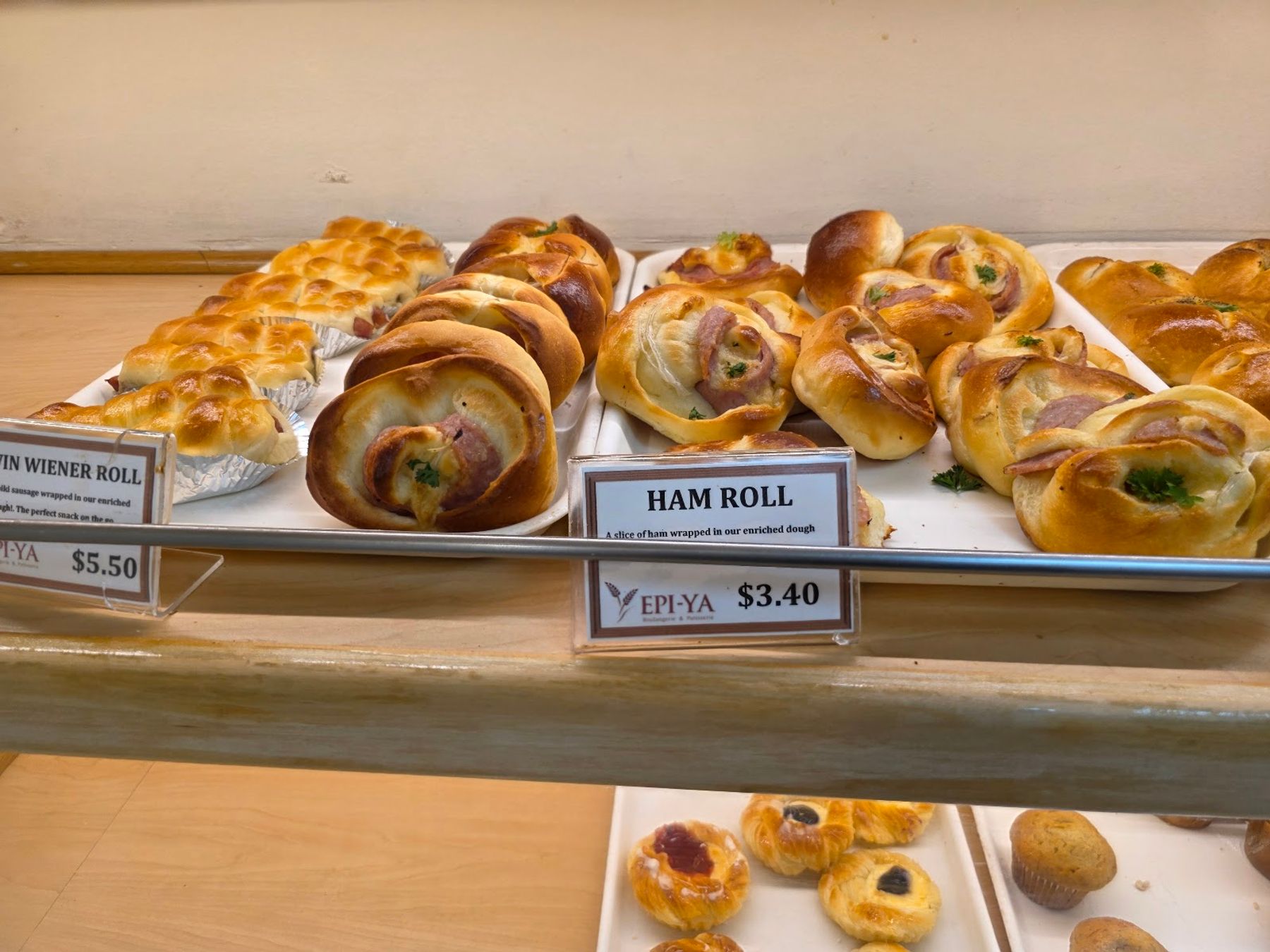 Photo 6 of EPI-YA Boulangerie & Patisserie in Ala Moana & Mōʻiliʻili, Oahu