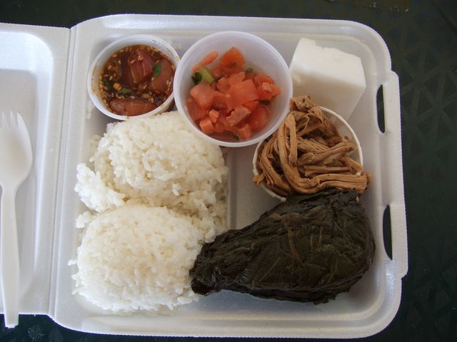 a traditional Hawaiian plate lunch