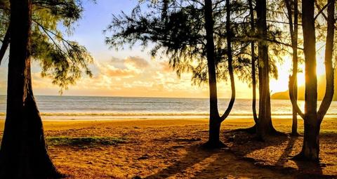 Kahana Bay Beach Park