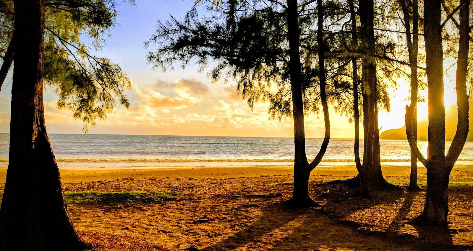Kahana Bay Beach Park