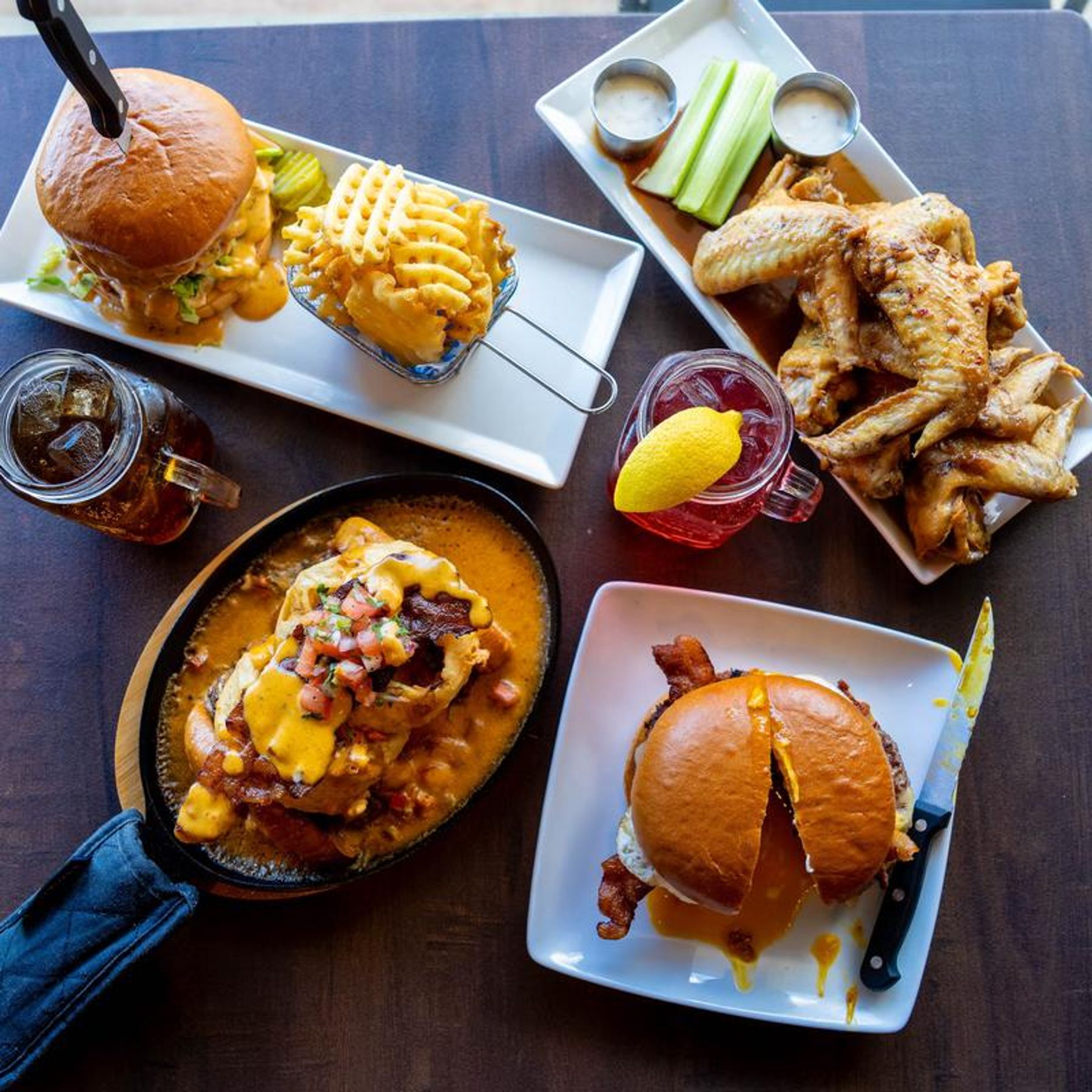 Photo 2 of Da Burger Wing Hub in Wahiawā, Oahu