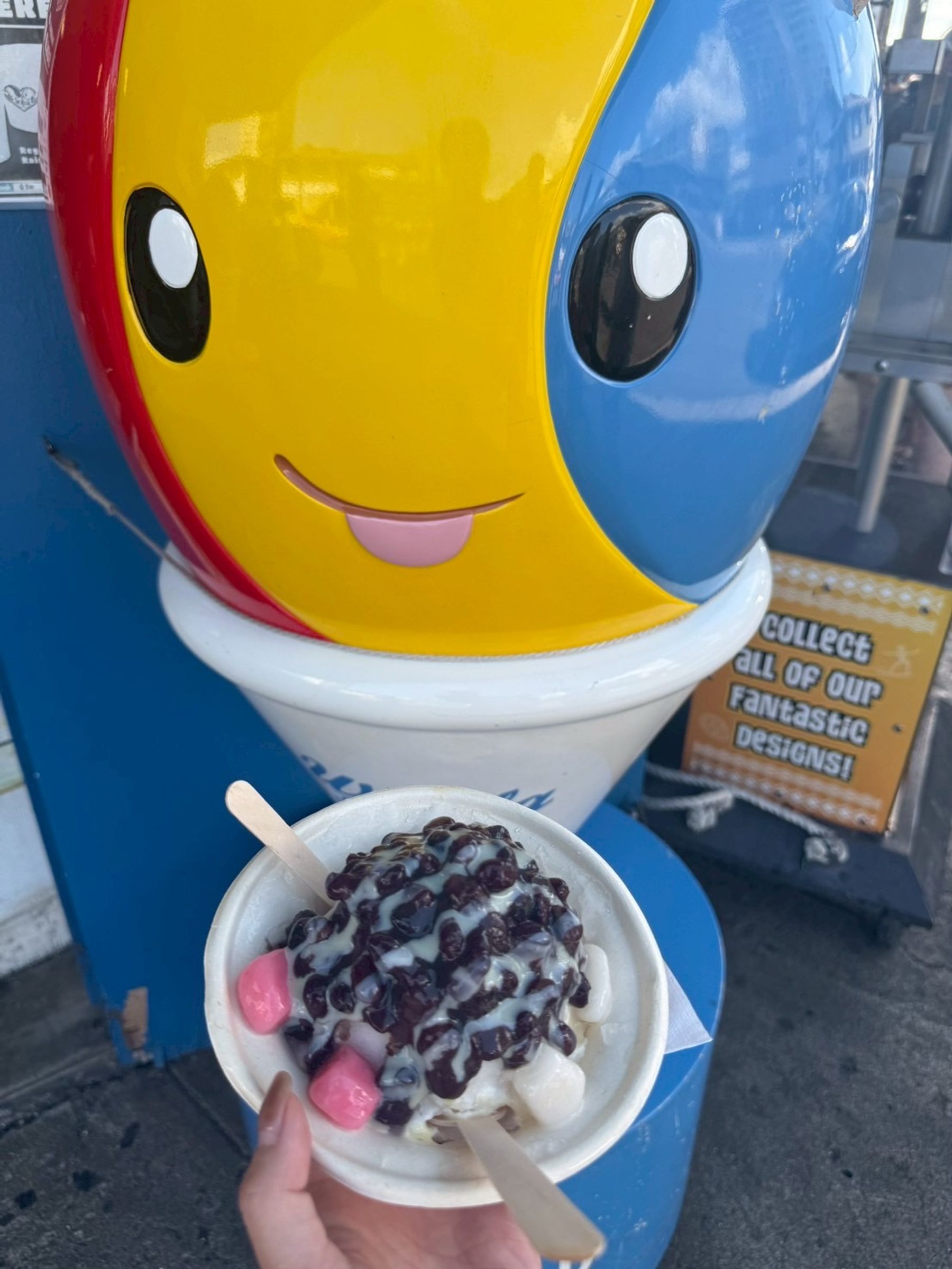 Photo 3 of Waiola Shave Ice in Ala Moana & Mōʻiliʻili, Oahu