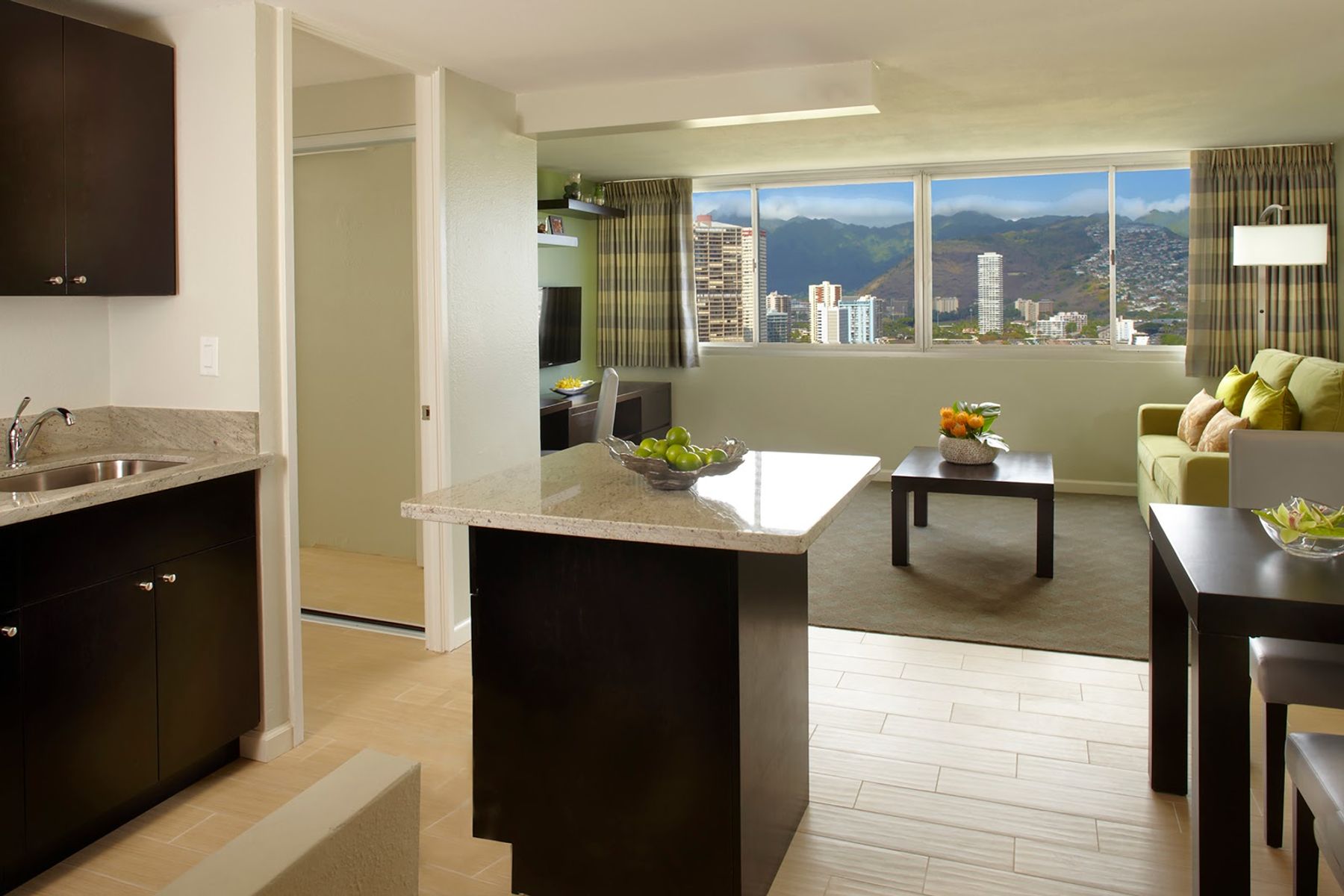 Photo 4 of Skyline Hotel at Island Colony in Waikīkī, Oahu