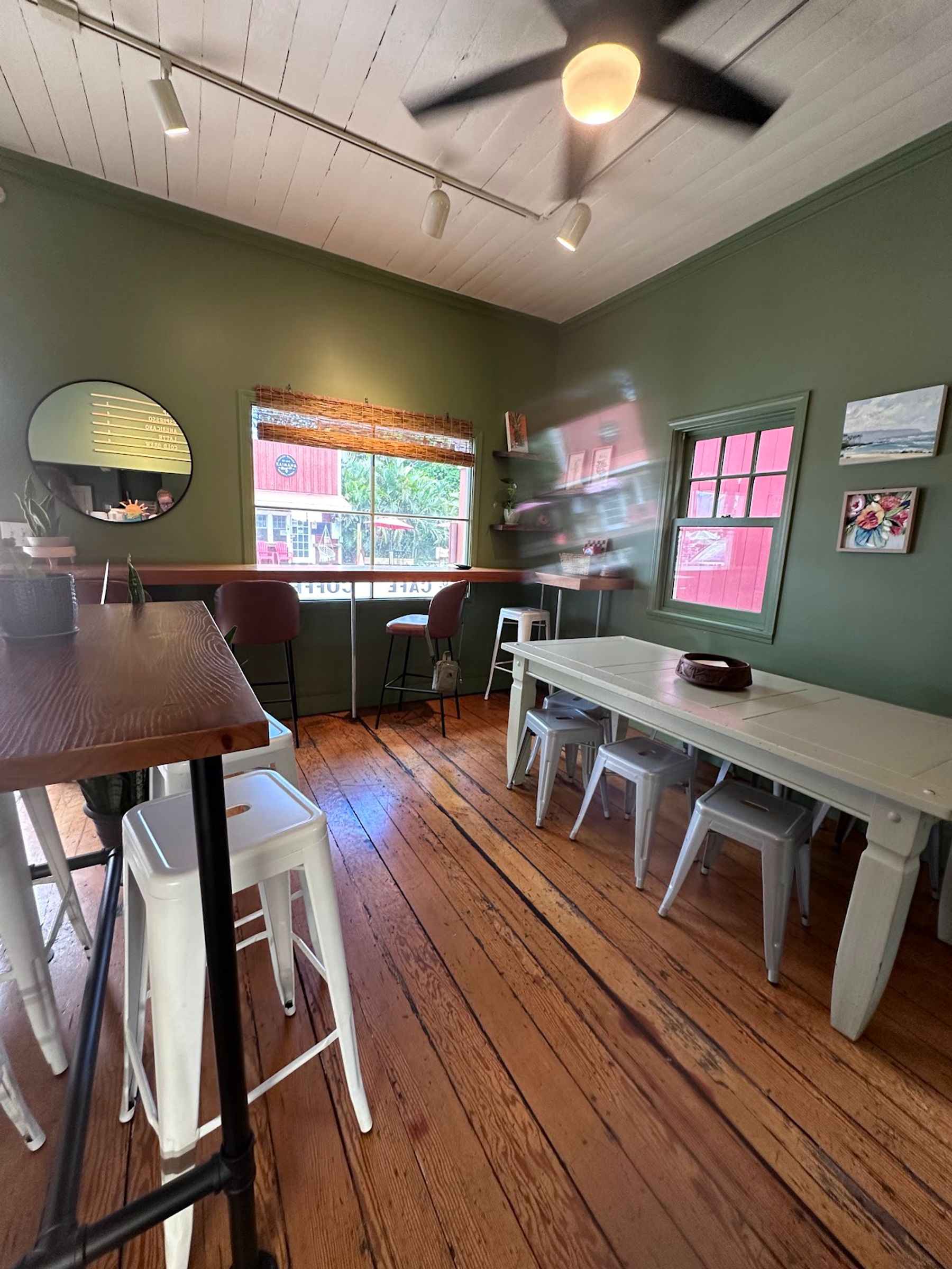 Photo 7 of HI Pie Bakery + Cafe in Waialua & Mokulēʻia, Oahu
