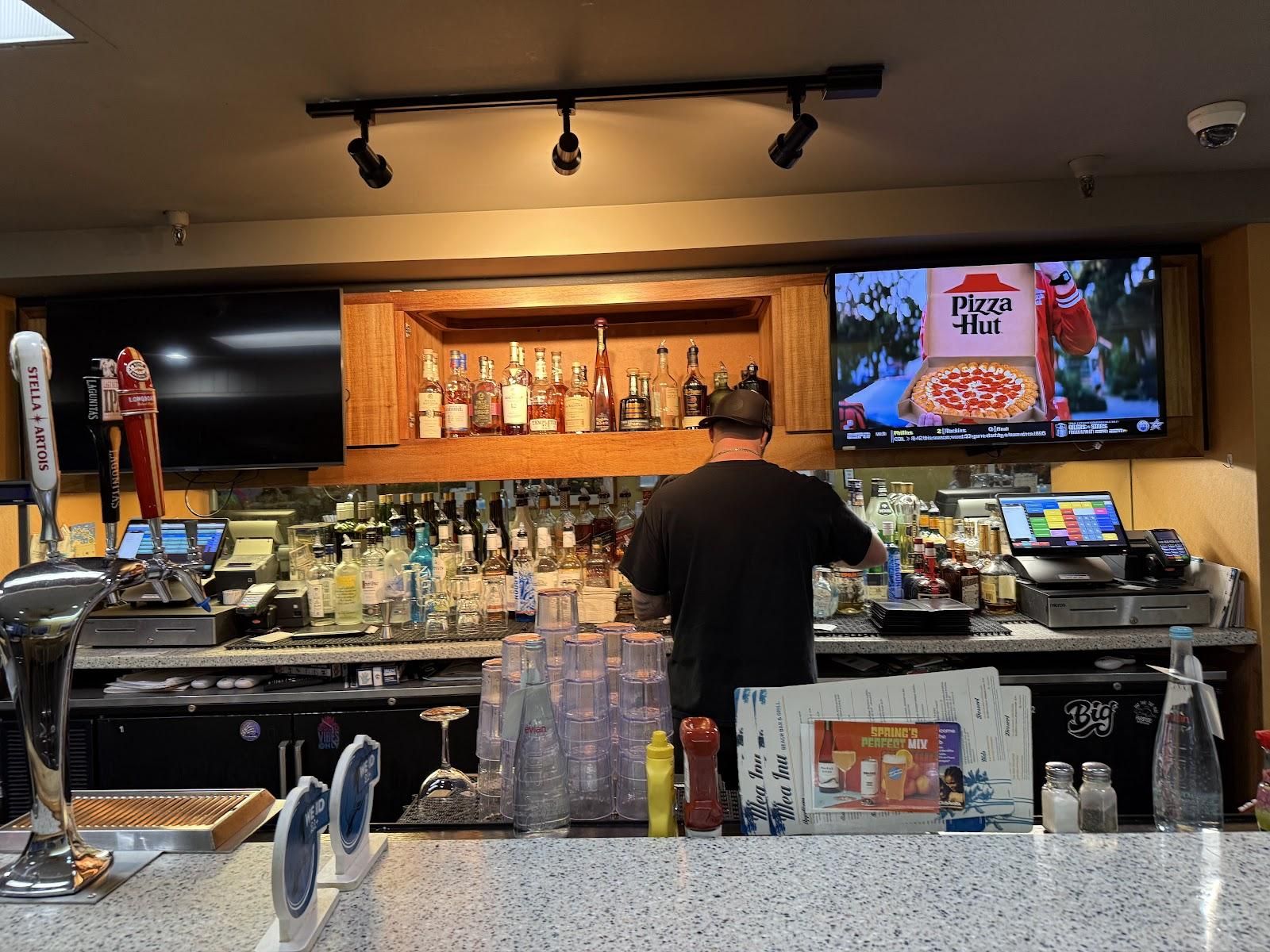 Mea Inu Beach Bar & Grill restaurant in Lihue, Kaua‘i photo 2