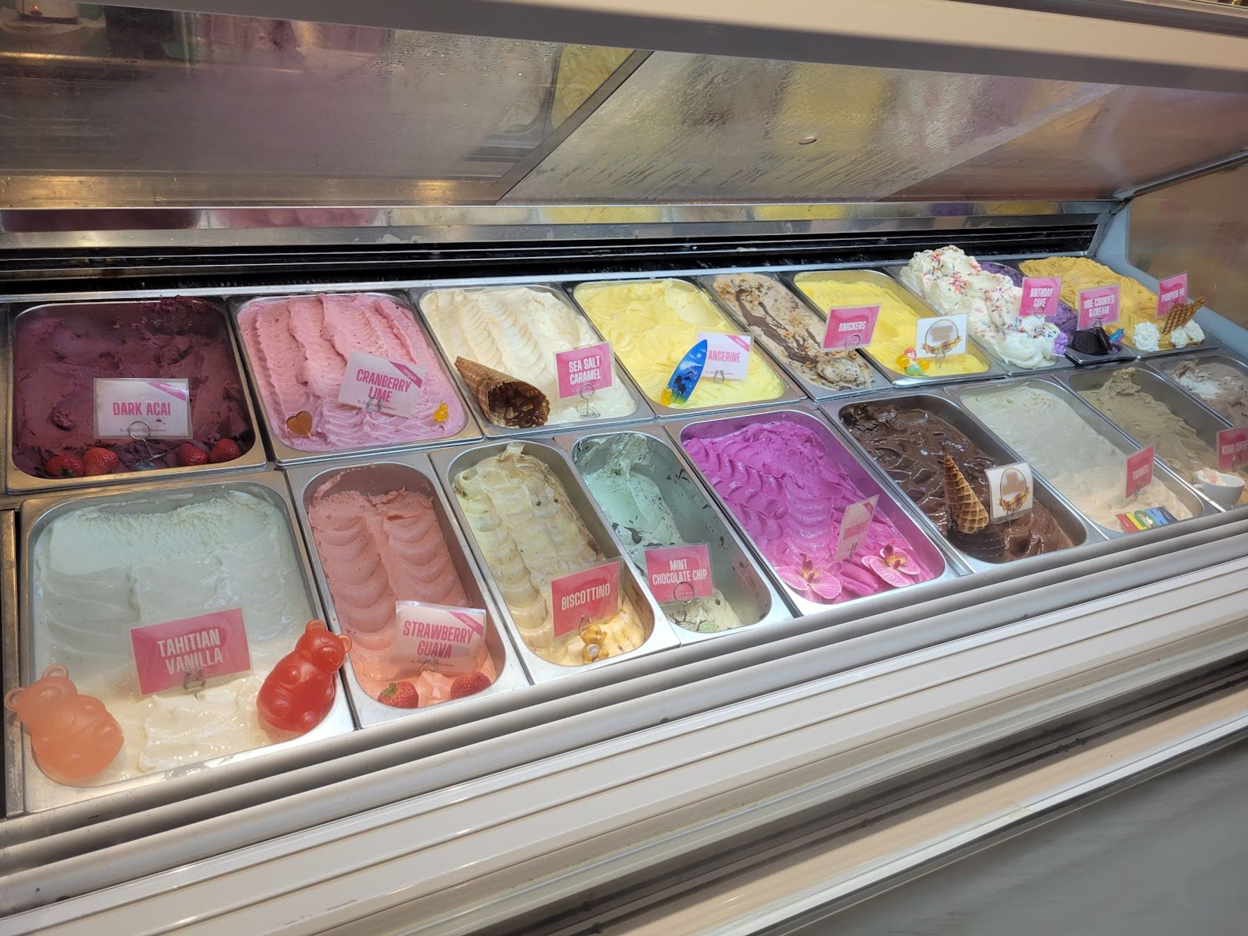 Photo 3 of IL Gelato Cafe Haleiwa in Haleʻiwa, Oahu