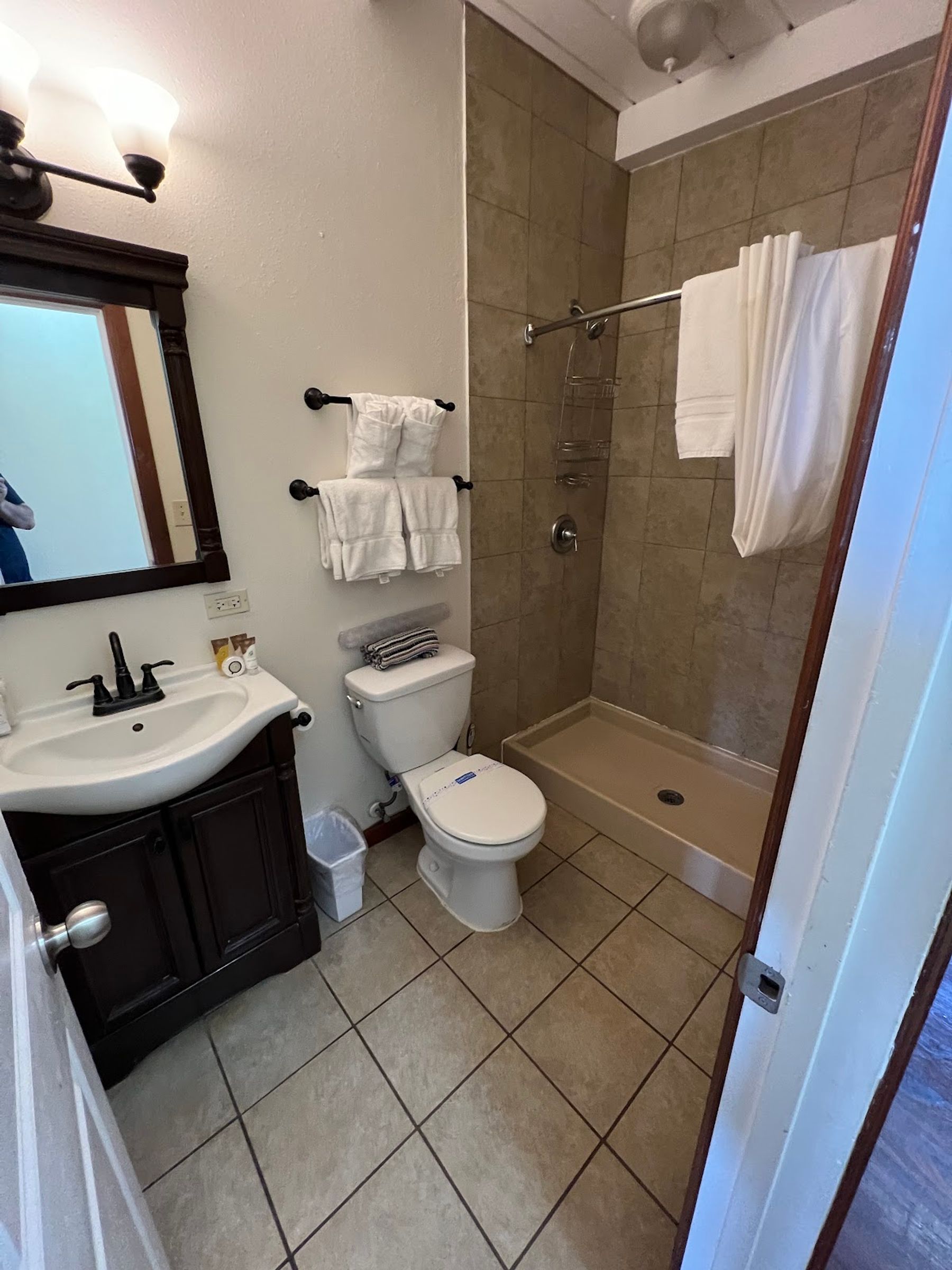 Photo 10 of Barber's Point and ITT and Beach Cottages in Kapolei & Makakilo, Oahu