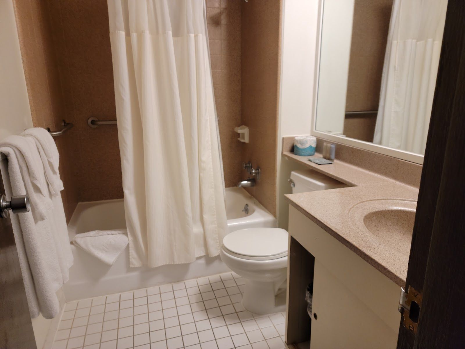 Photo 3 of Pagoda Hotel Honolulu in Ala Moana & Mōʻiliʻili, Oahu