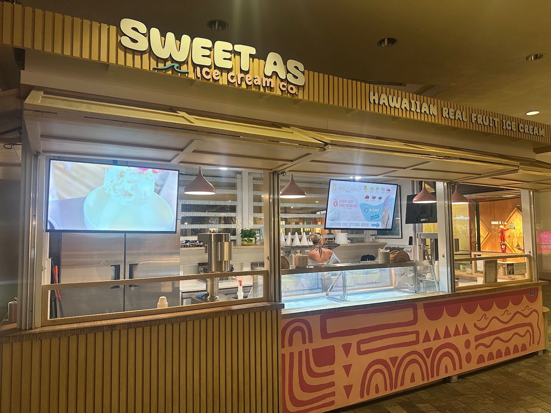 Photo 4 of Sweet As in Ala Moana & Mōʻiliʻili, Oahu