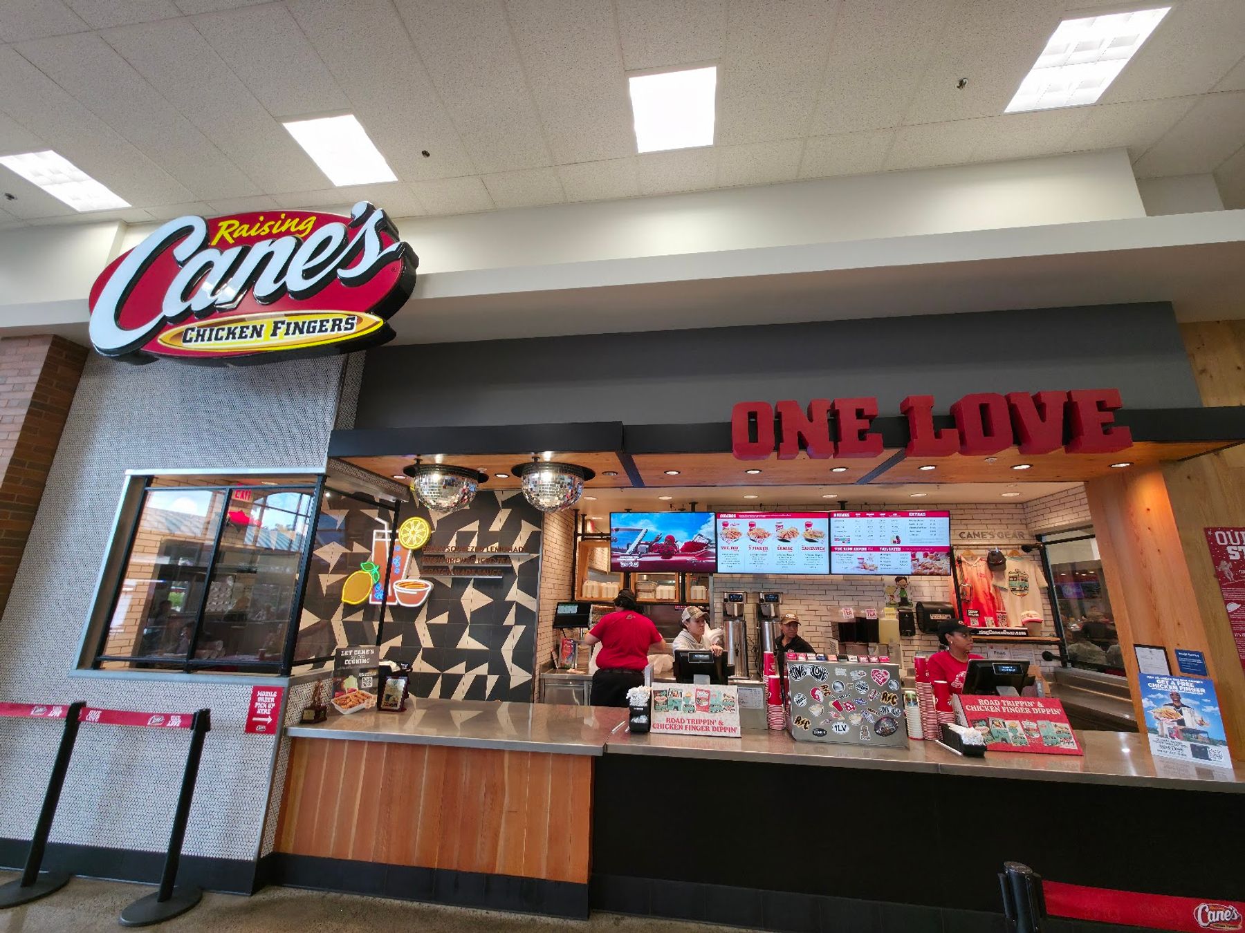 Photo 2 of Raising Cane's Chicken Fingers in Wahiawā, Oahu