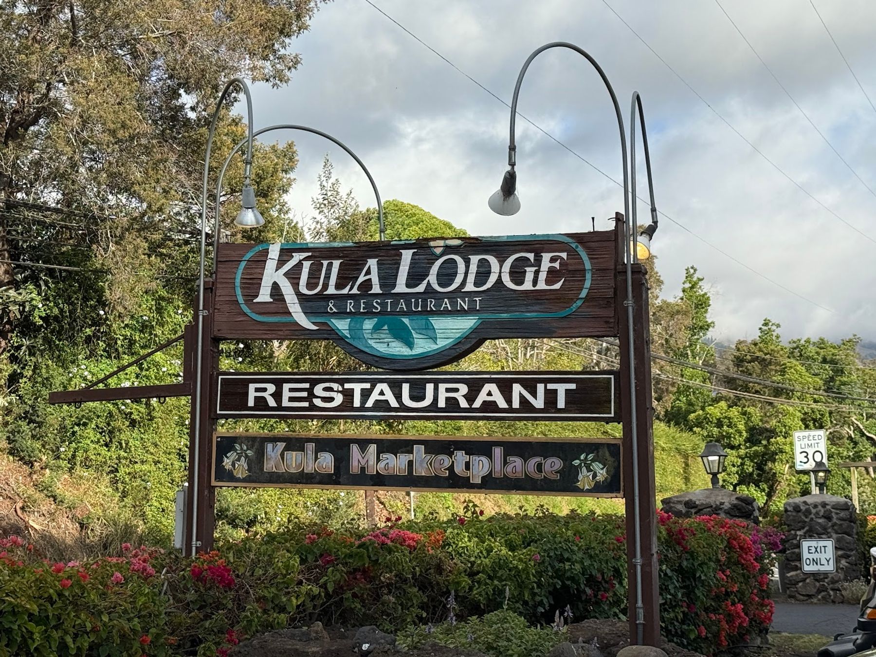 Photo 8 of Kula Lodge & Restaurant Food Truck in Kula, Maui