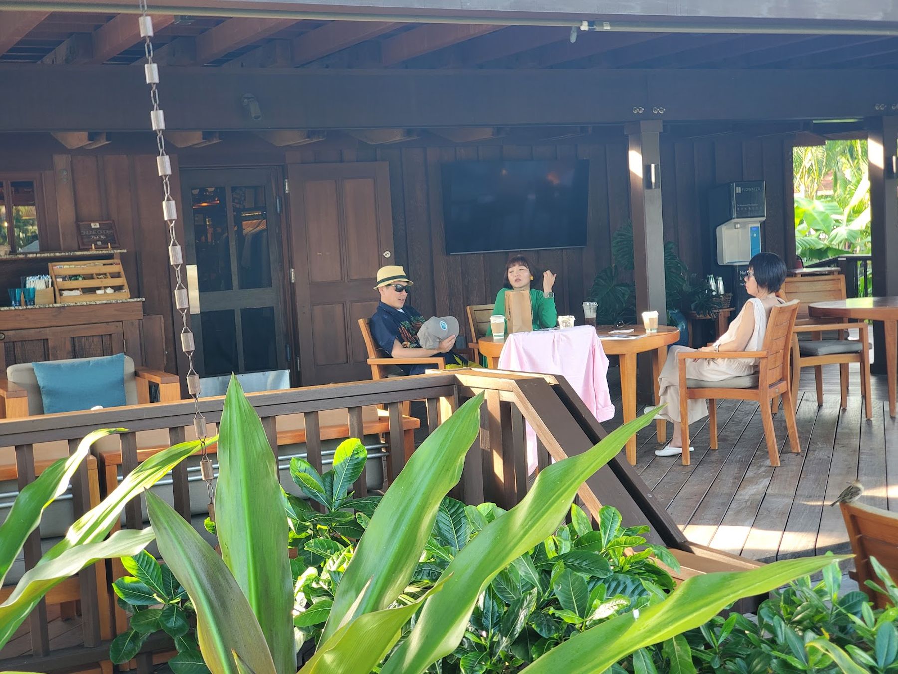 Photo 1 of Hualalai Trading Company in Kailua-Kona, Big Island