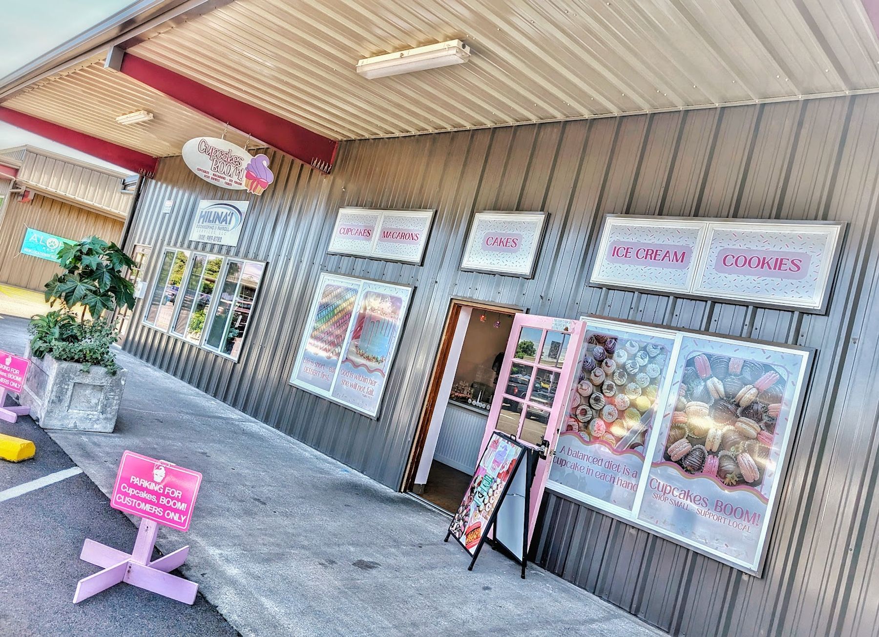 Photo 5 of CUPCAKES, BOOM! in Hilo, Big Island