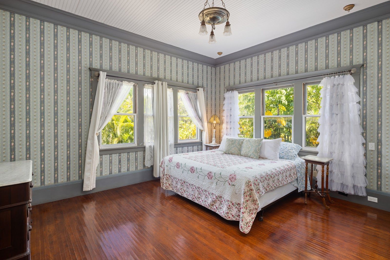 Photo 6 of Manoa Inn in Mānoa, Makiki & Nuʻuanu, Oahu