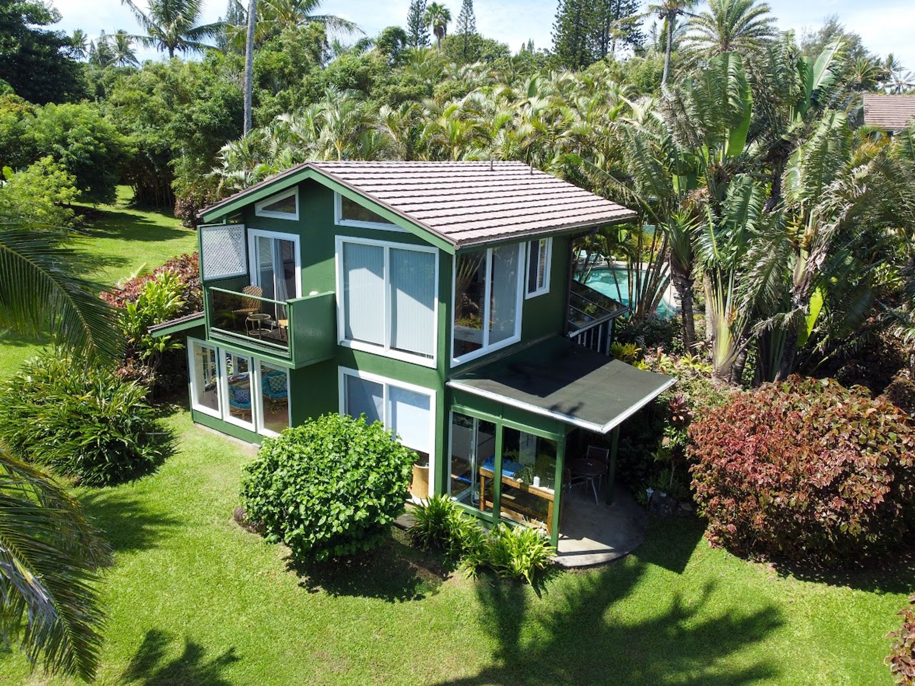 Photo 5 of Huelo Pt Lookout Bed and Breakfast Maui in Haʻikū, Maui