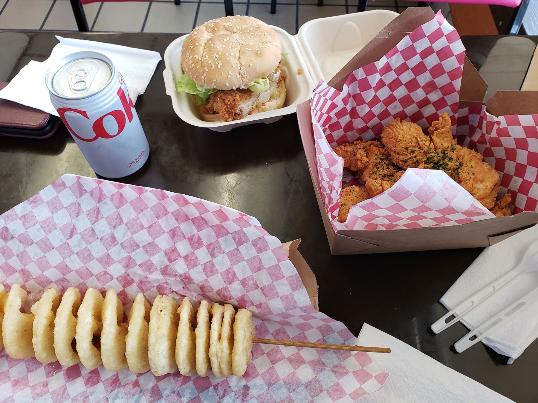 Photo 9 of Von's Chicken Kahului in Kahului, Maui