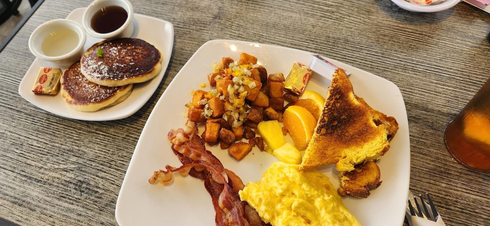 Puakea Grill restaurant in Lihue, Kaua‘i photo 2