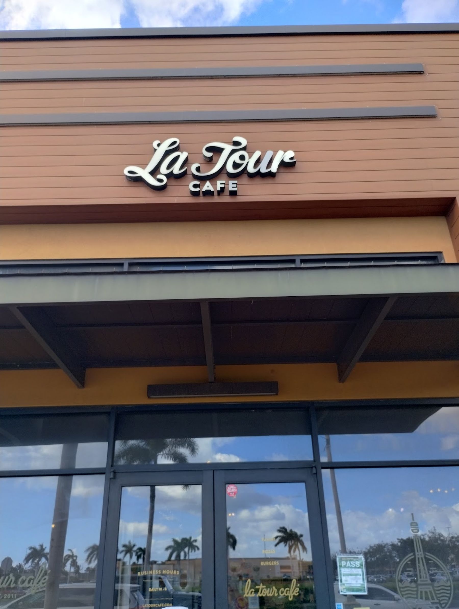 Photo 8 of La Tour Cafe Kapolei in Kapolei & Makakilo, Oahu