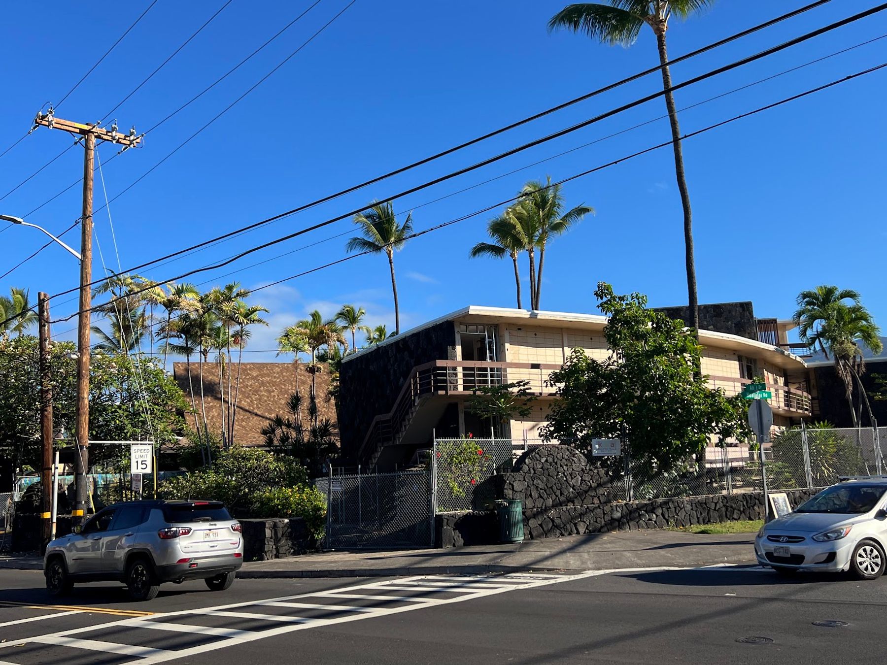 Photo 1 of Uncle Billy's Kona Bay Hotel in Kailua-Kona, Big-island