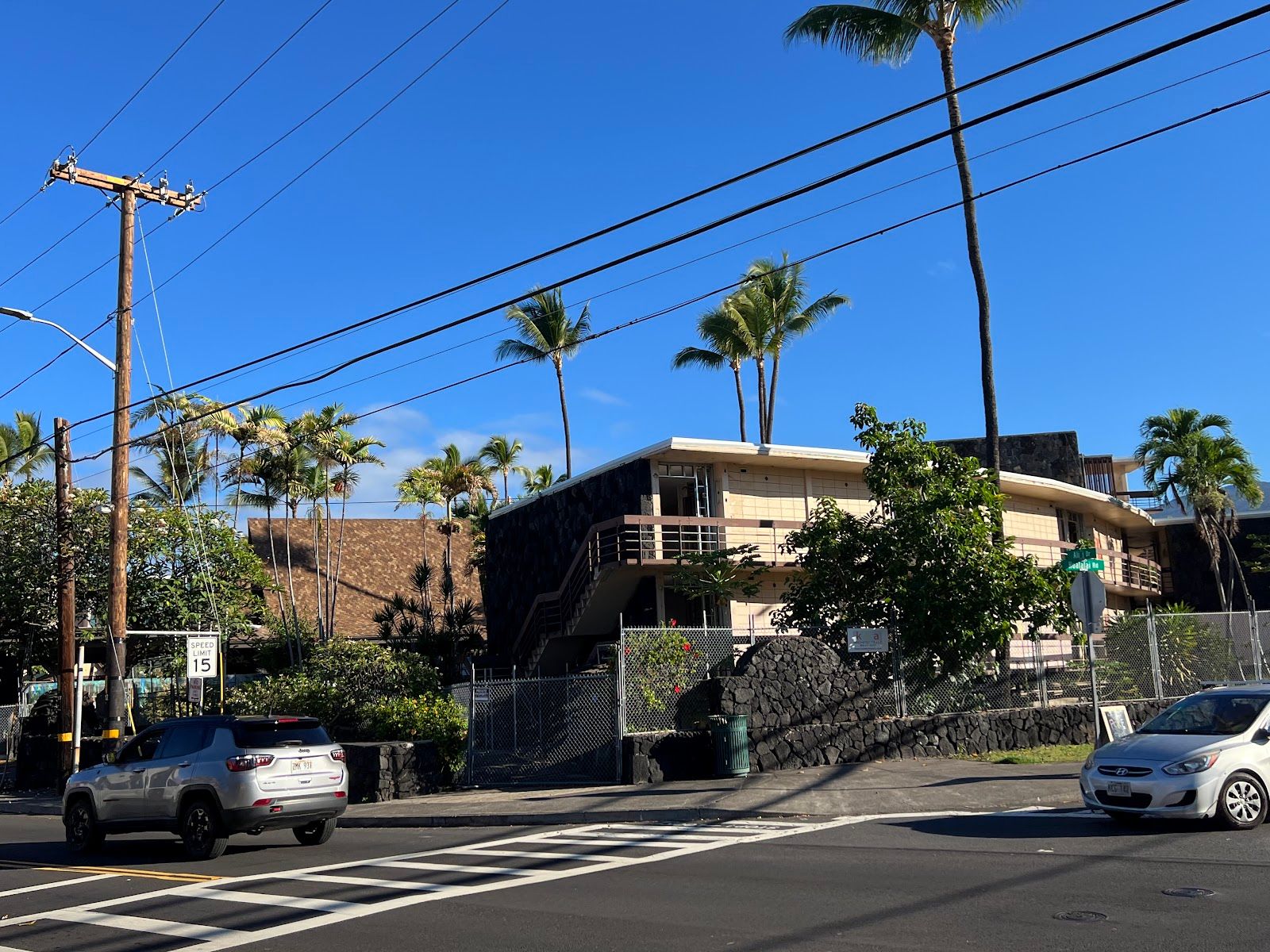 Photo 1 of Uncle Billy's Kona Bay Hotel in Kailua-Kona, Big-island