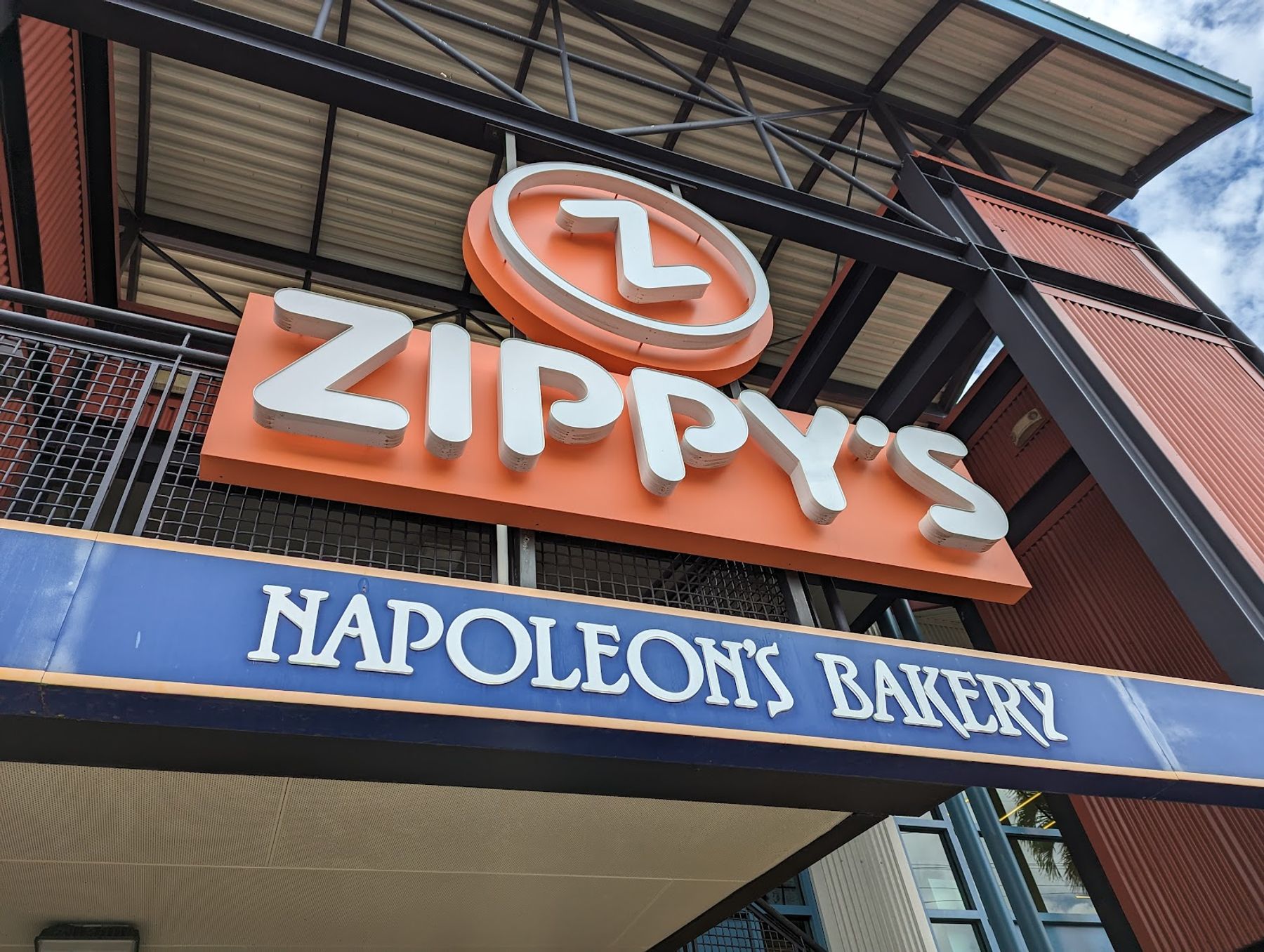 Photo 7 of Zippy's Pearl City in Pearl City, Oahu