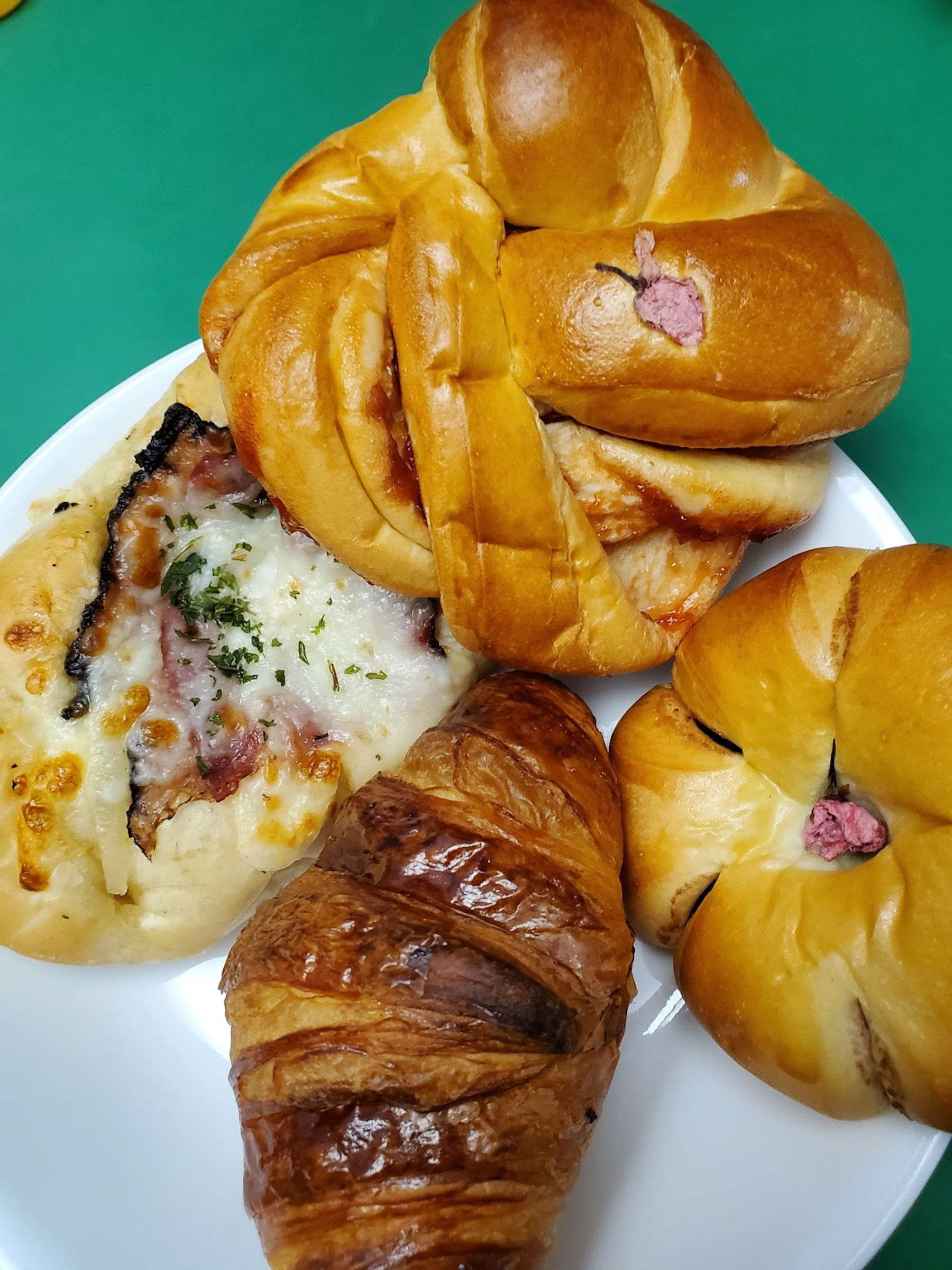 Photo 7 of BRUG Bakery Manoa Marketplace in Mānoa, Makiki & Nuʻuanu, Oahu