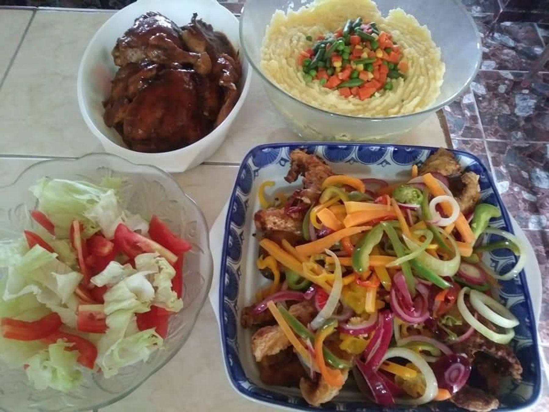 Mea Inu Beach Bar & Grill restaurant in Lihue, Kaua‘i photo 3