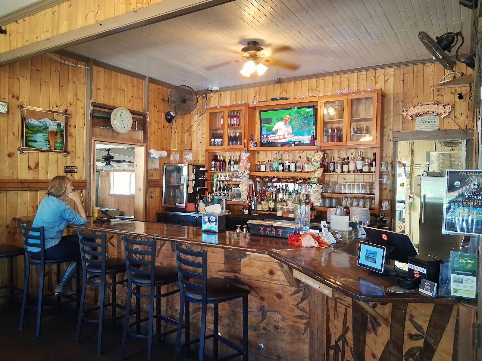 Photo 3 of Honokaʻa Public House in Honokaʻa, Big Island