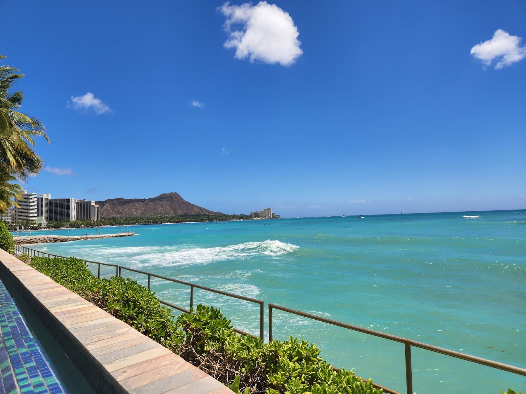 Photo 2 of Outrigger Waikiki Beach Resort in Waikīkī, Oahu