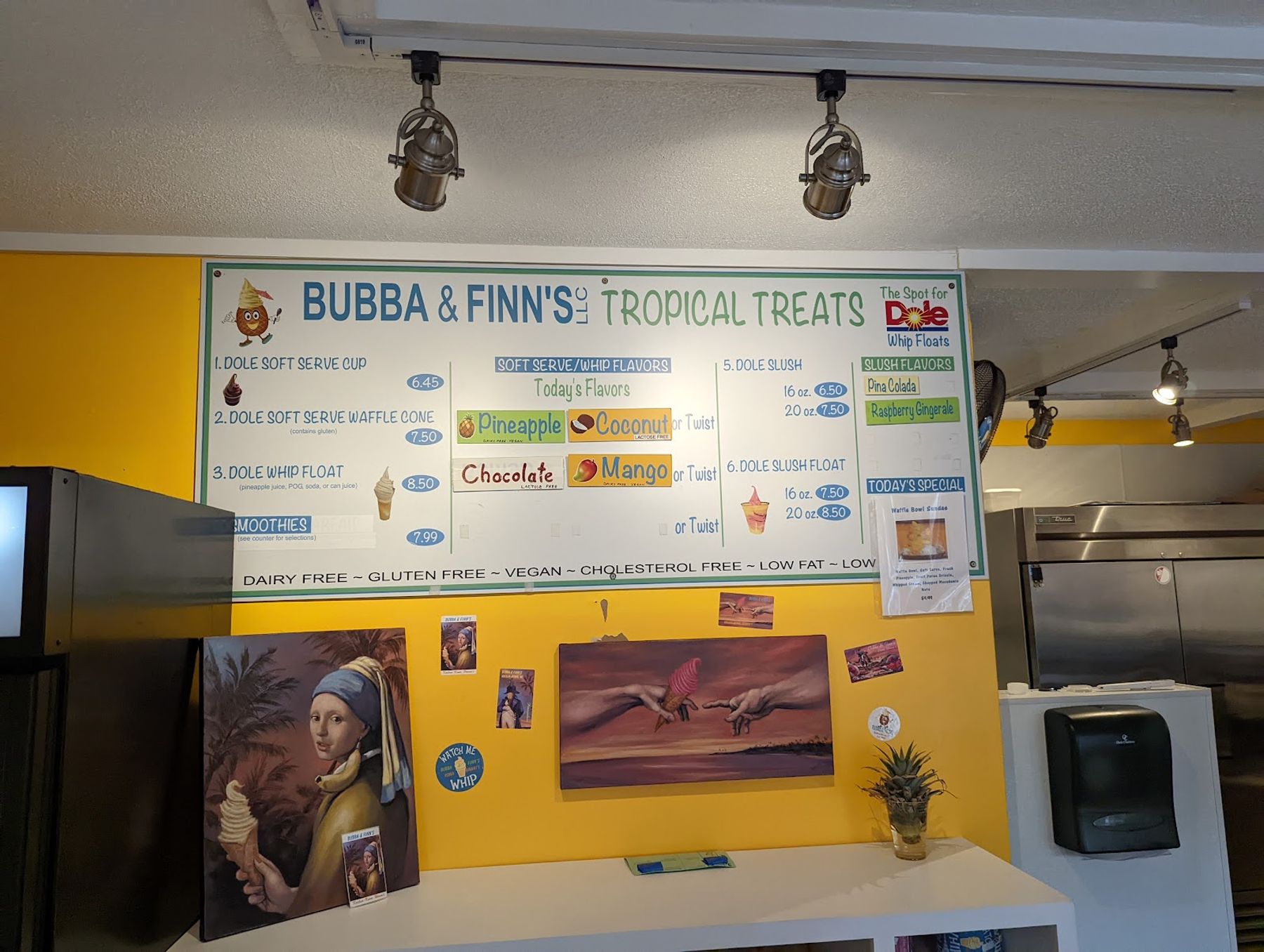 Photo 8 of Bubba & Finn's in Kailua-Kona, Big Island
