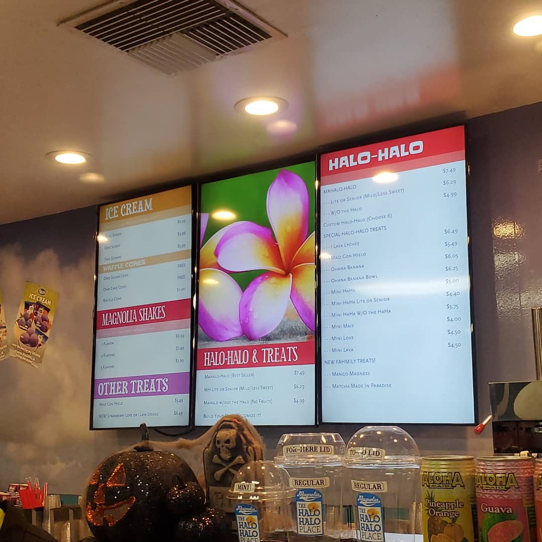 Photo 6 of Magnolia Ice Cream & Treats Kapalama in Downtown, Chinatown & Kakaʻako, Oahu