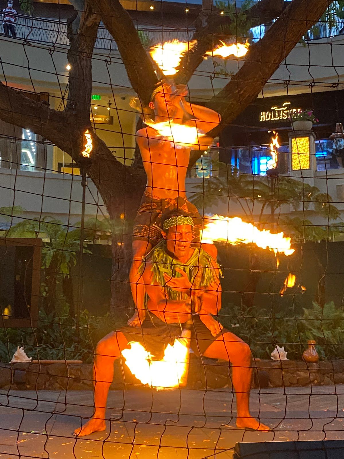 Photo 7 of Queens Waikiki Luau in Waikīkī, Oahu