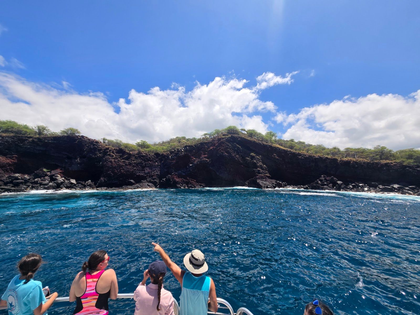 Photo 2 of Hang Loose Boat Tours in Kailua-Kona, Big Island