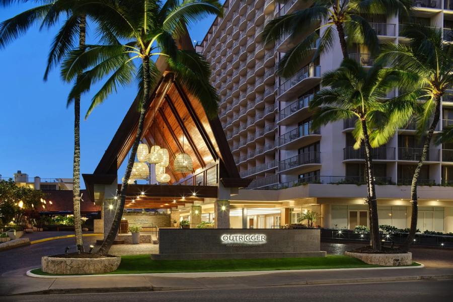 Photo 1 of OUTRIGGER Reef Waikiki Beach Resort in Waikīkī, Oahu