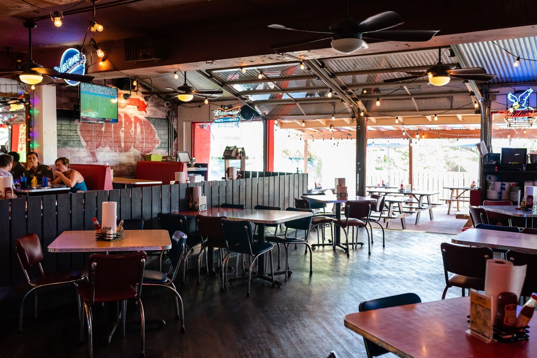 Photo 1 of Dixie Grill BBQ & Crab Shack in Pearl Harbor & ʻAiea, Oahu