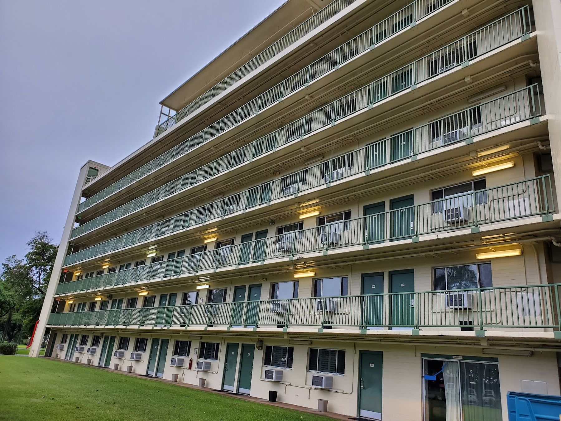Photo 8 of Hale Alii Lodging in Pearl Harbor & ʻAiea, Oahu