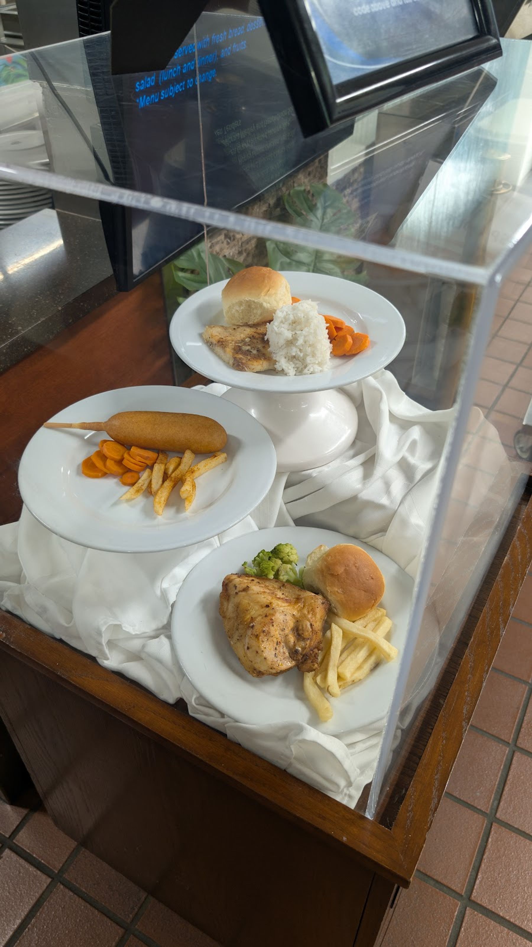Photo 3 of Silver Dolphin Bistro in Pearl Harbor & ʻAiea, Oahu