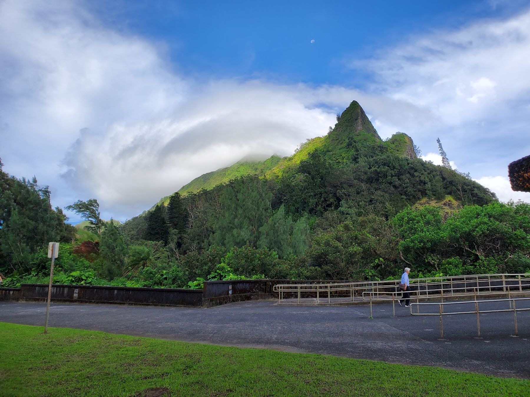 Photo 8 of Nuʻuanu Pali Lookout in Mānoa, Makiki & Nuʻuanu, Oahu