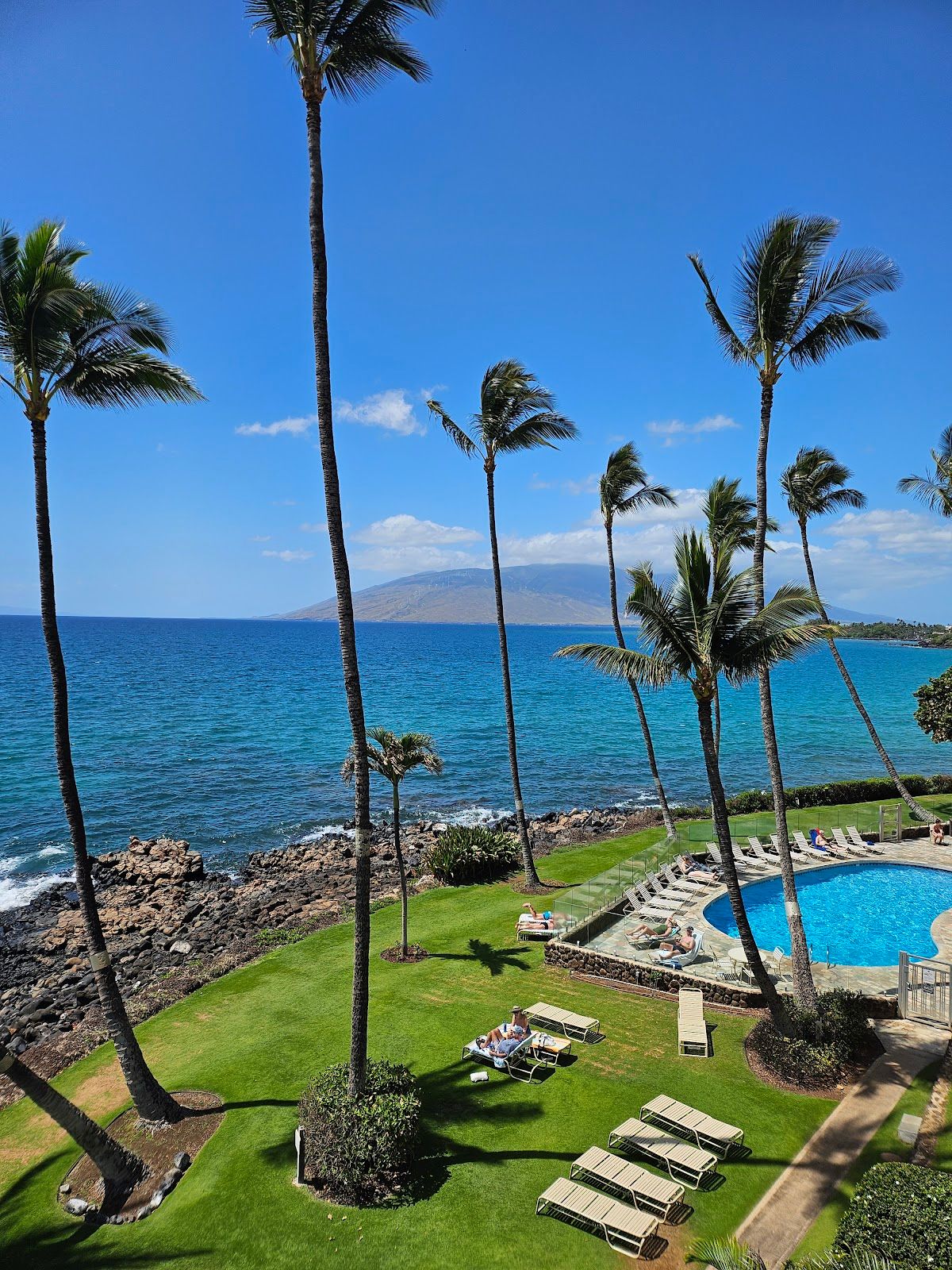 Photo 7 of Kamaole Nalu Oceanfront Resort in Kīhei, Maui