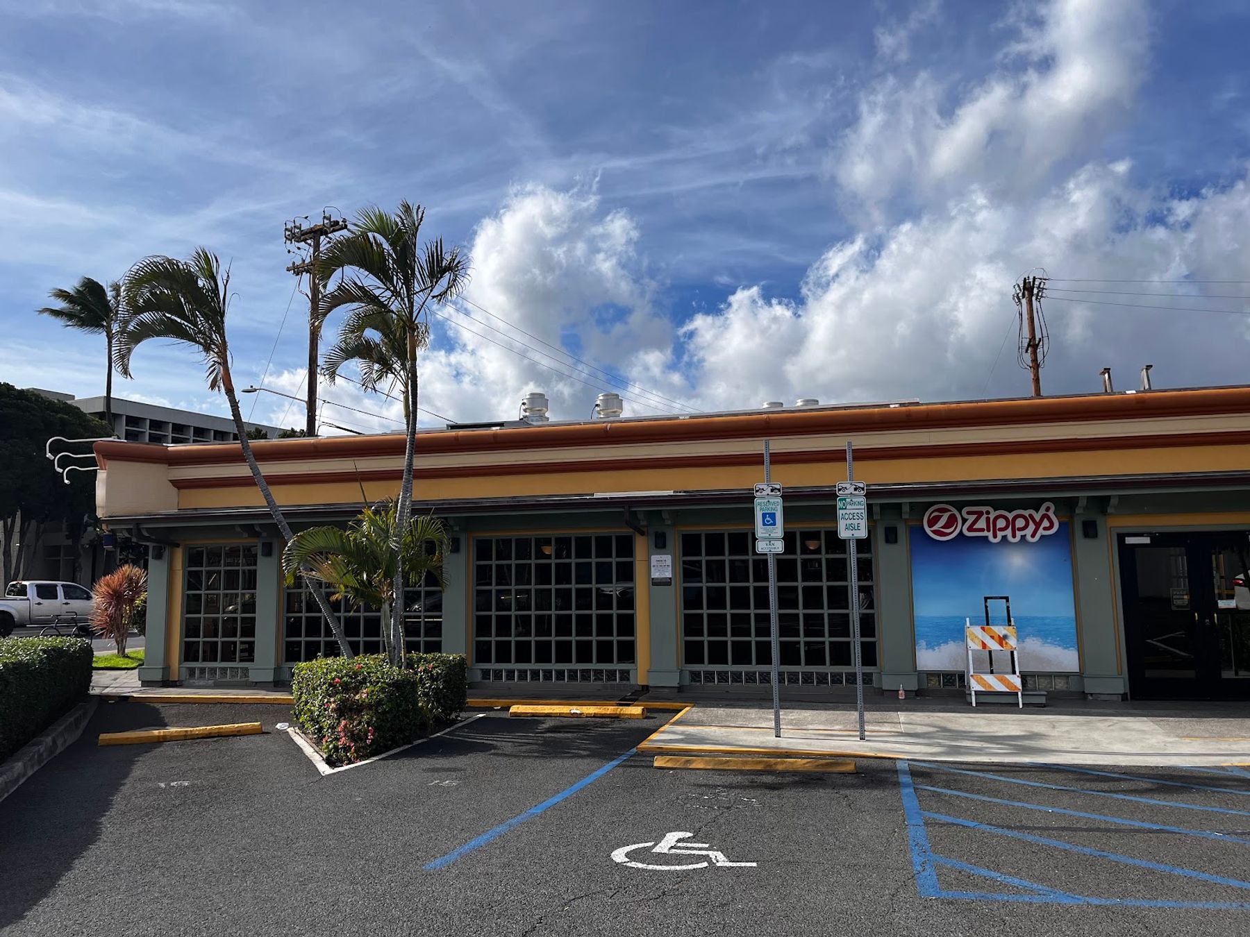 Photo 7 of Zippy's Kapahulu in Diamond Head & Kapahulu, Oahu