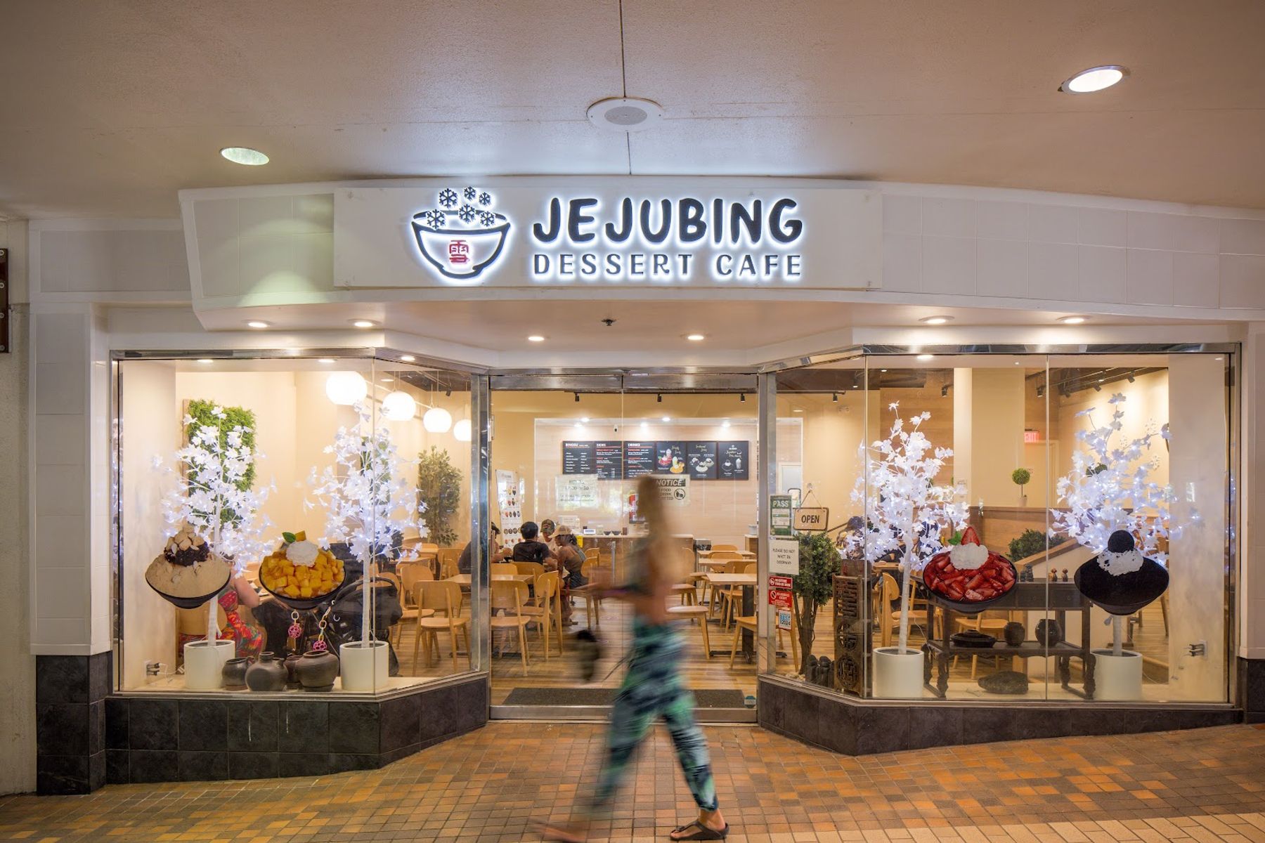 Photo 7 of Jejubing Dessert Cafe in Ala Moana & Mōʻiliʻili, Oahu