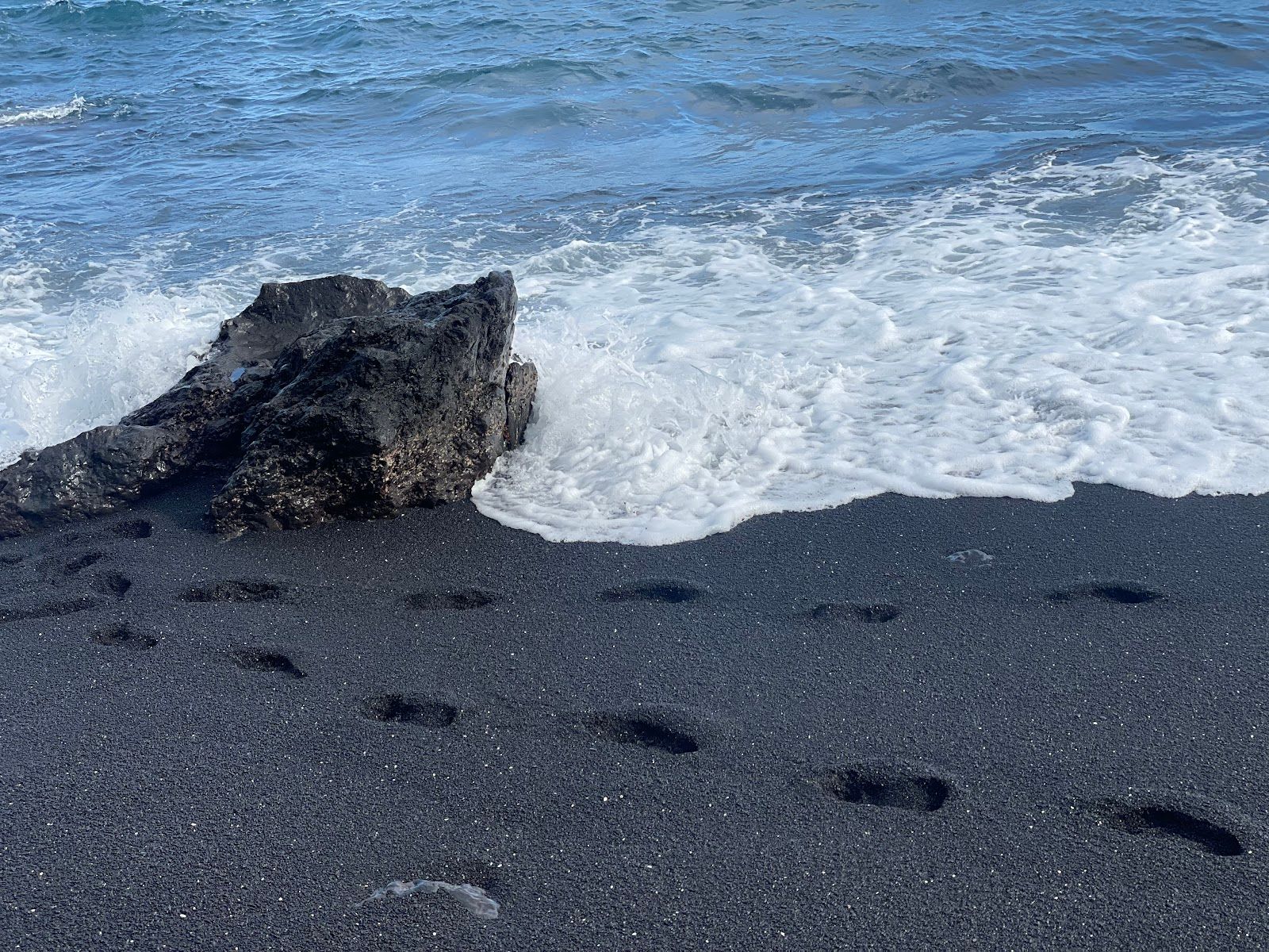 Photo 6 of Black Sand Beach in Hāna, Maui