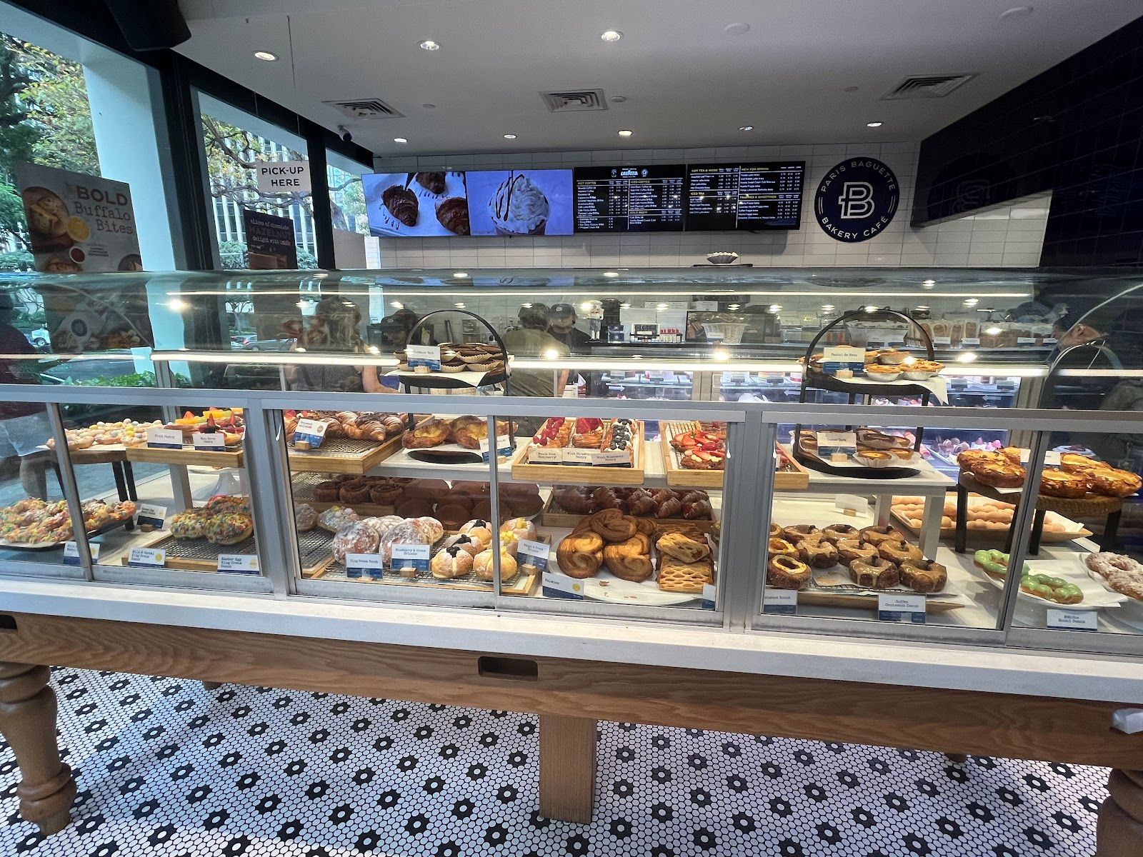 Photo 2 of Paris Baguette in Downtown, Chinatown & Kakaʻako, Oahu