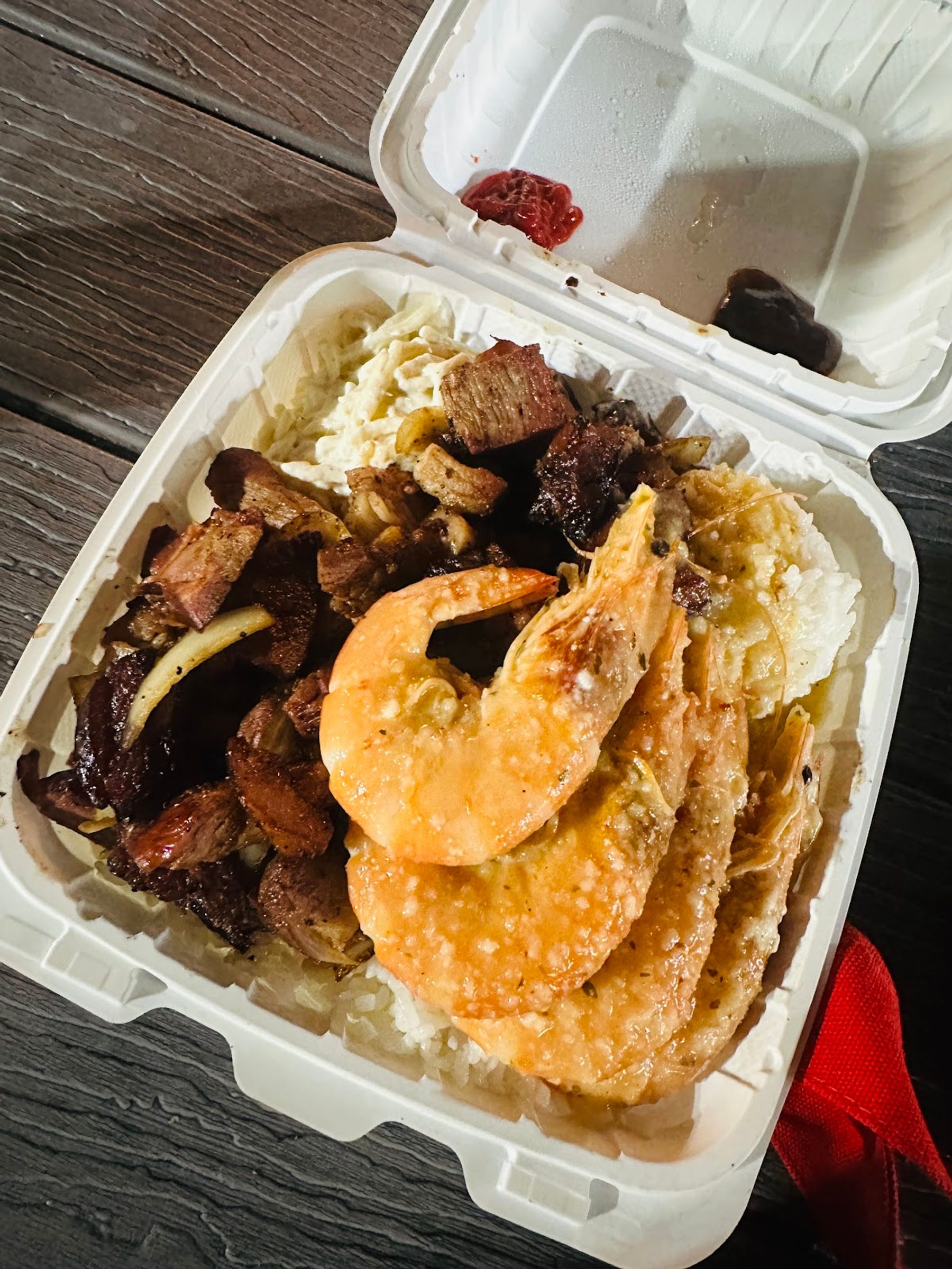 Photo 3 of Food truck park in Waikīkī, Oahu