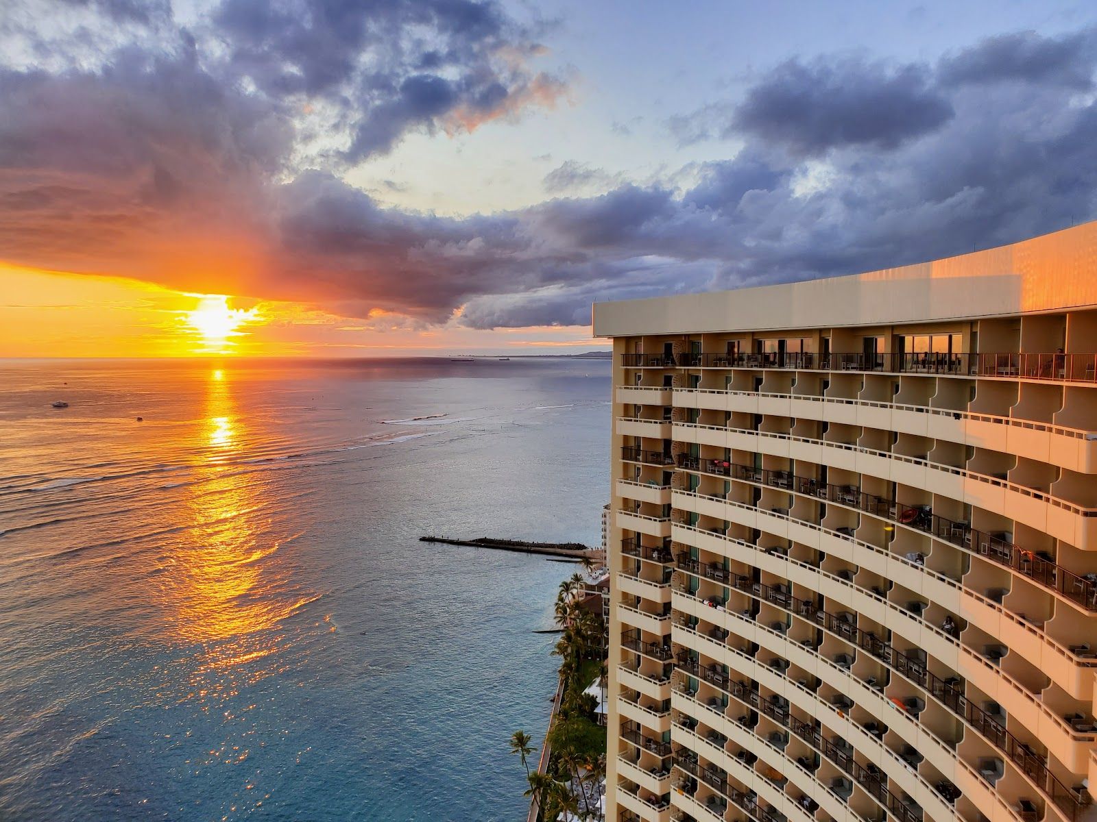 Photo 9 of Sheraton Waikiki Beach Resort in Waikīkī, Oahu